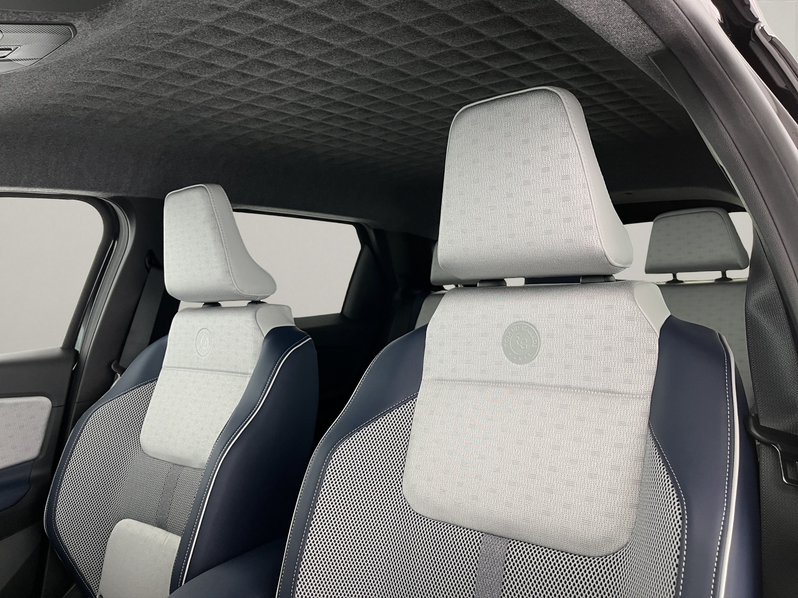 RENAULT R5 E-Tech Comfort Range Roland Garros-image-14