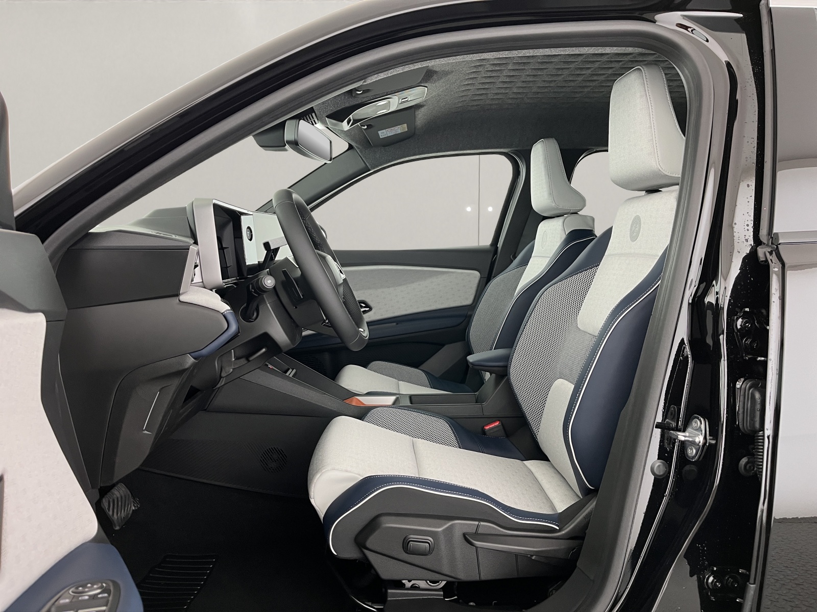 RENAULT R5 E-Tech Comfort Range Roland Garros-image-7