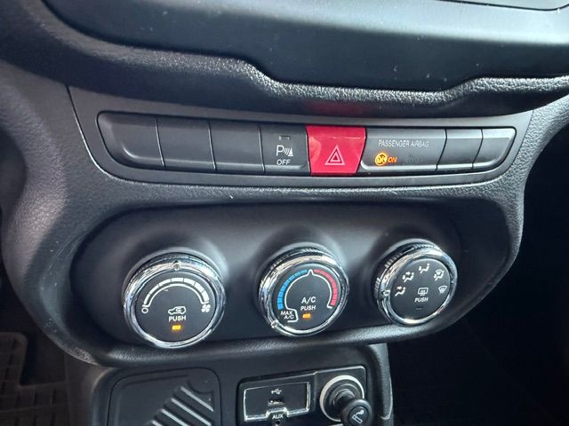 JEEP Renegade 1.4 Turbo Street Edition-image-12