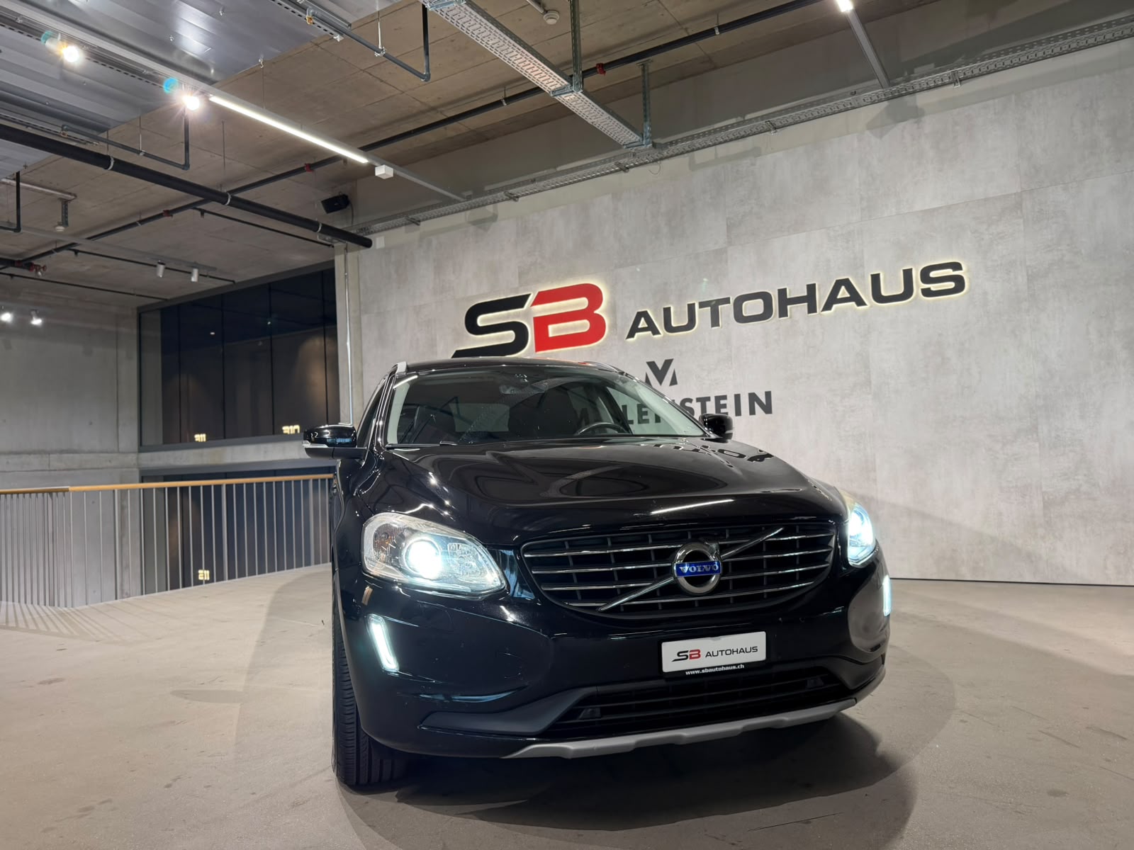 VOLVO XC60 D4 AWD Momentum Geartronic (CH)-image-9
