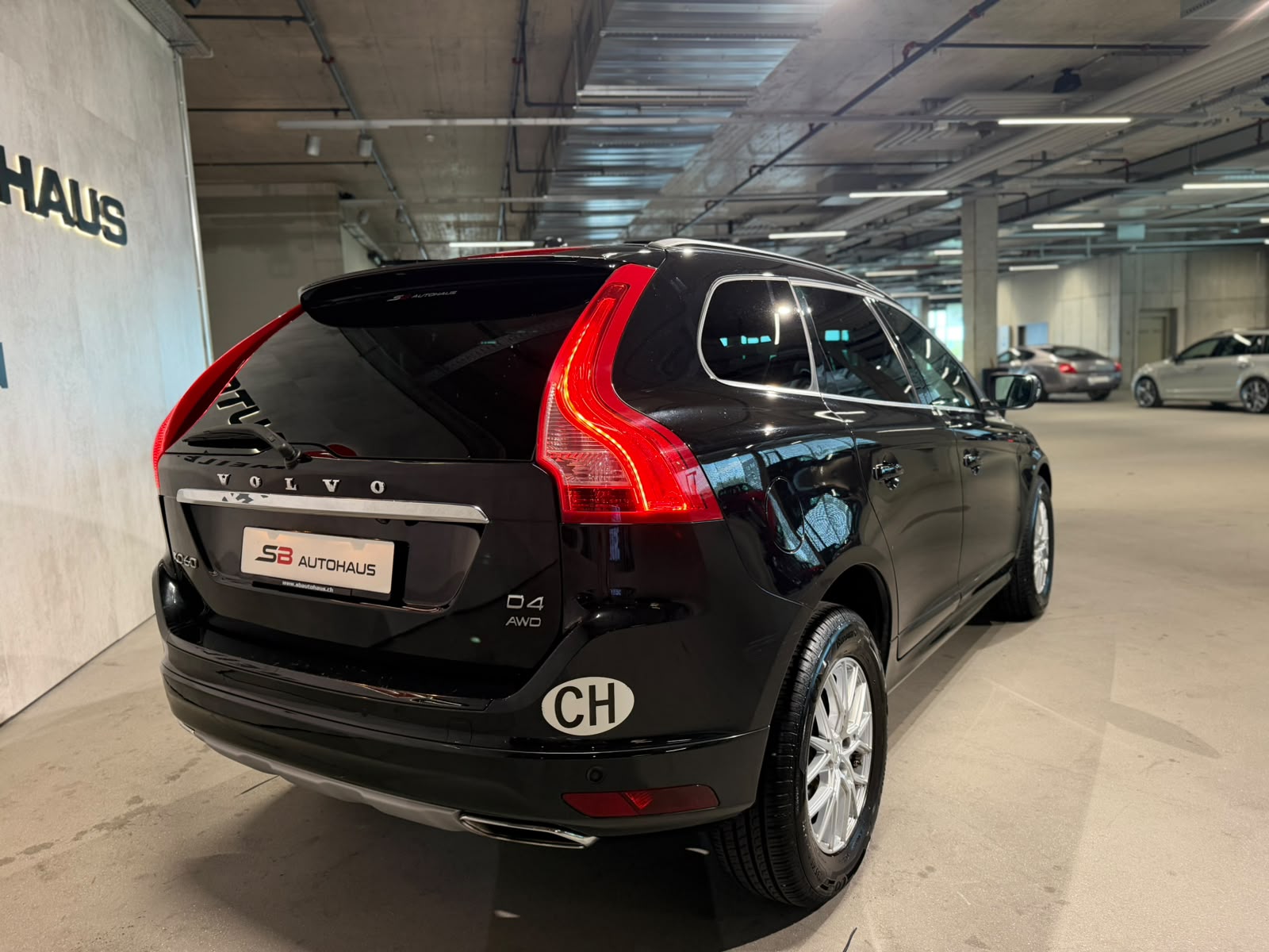 VOLVO XC60 D4 AWD Momentum Geartronic (CH)-image-11
