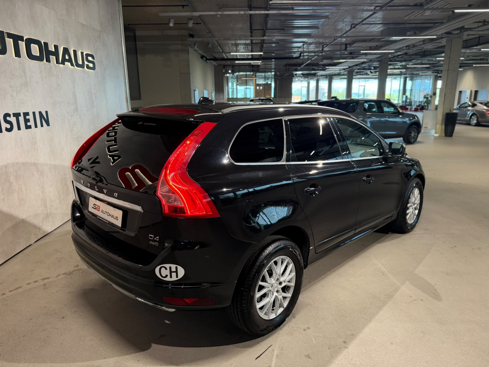 VOLVO XC60 D4 AWD Momentum Geartronic (CH)-image-6