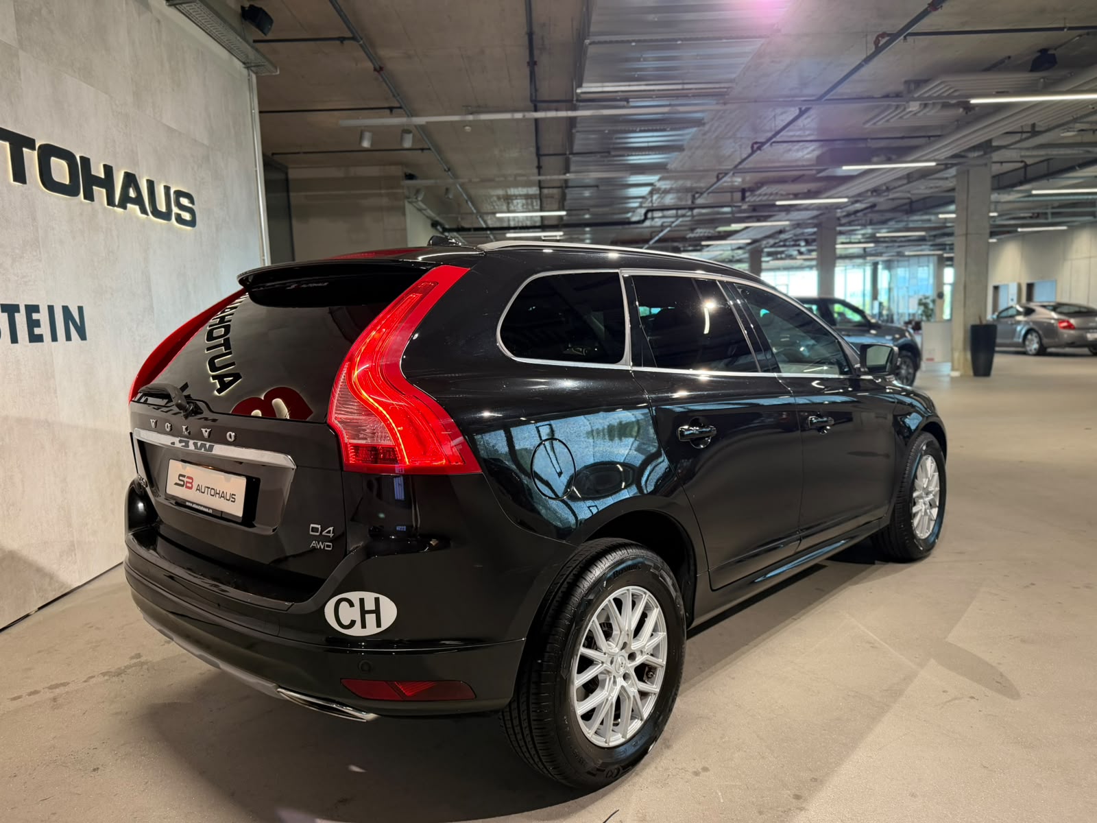 VOLVO XC60 D4 AWD Momentum Geartronic (CH)-image-7