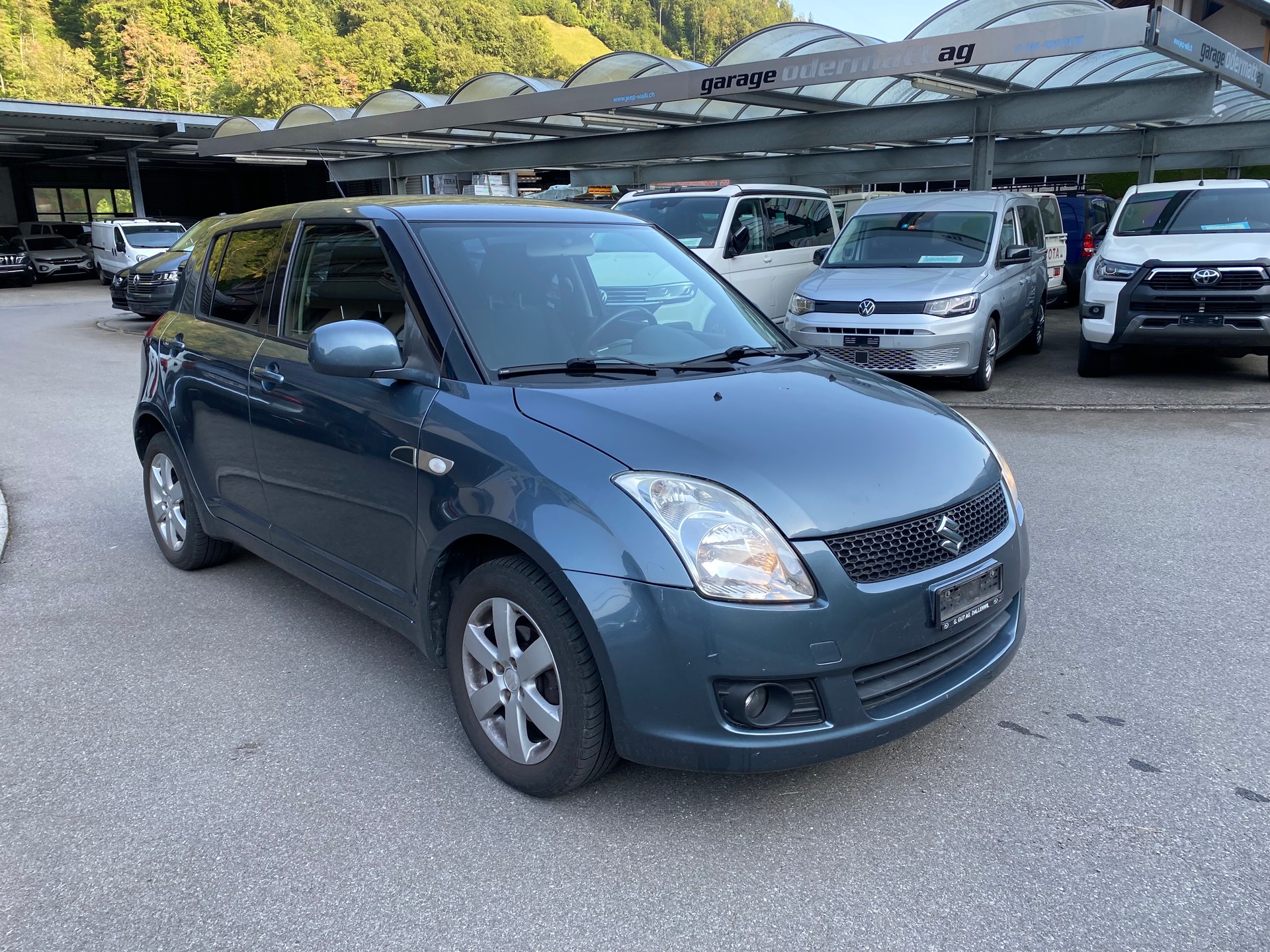 SUZUKI Swift 1.3i 16V GL Top 4x4-image-8
