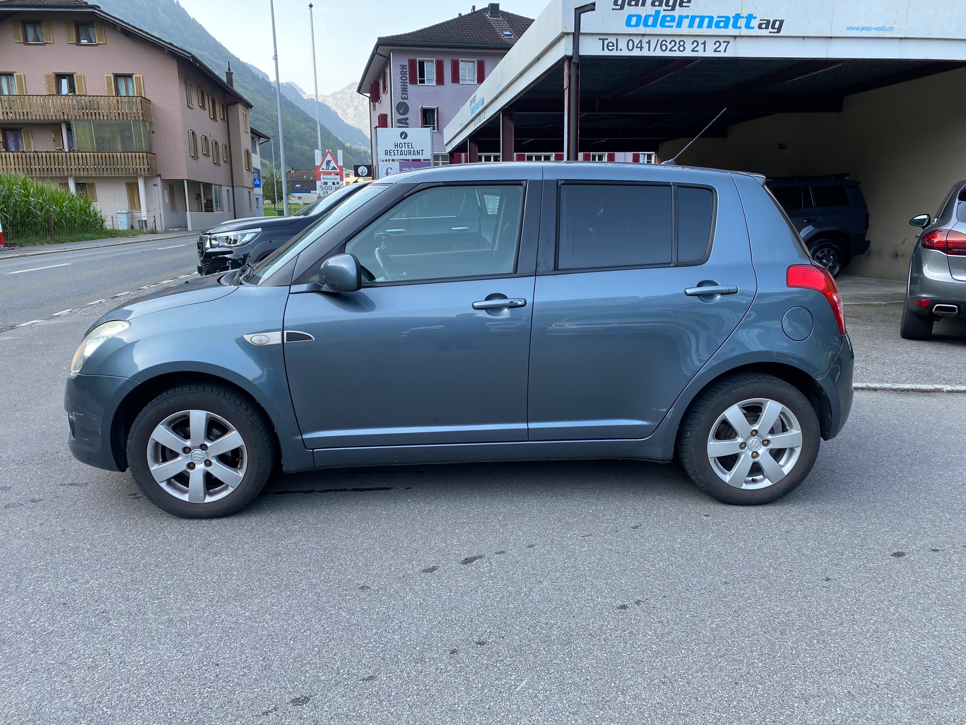 SUZUKI Swift 1.3i 16V GL Top 4x4-image-0