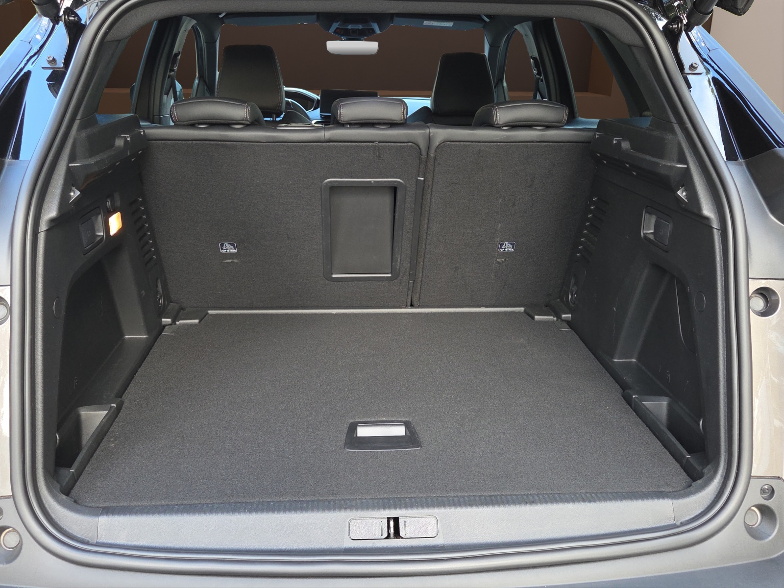 PEUGEOT 3008 GT 1.2 Automat-image-9