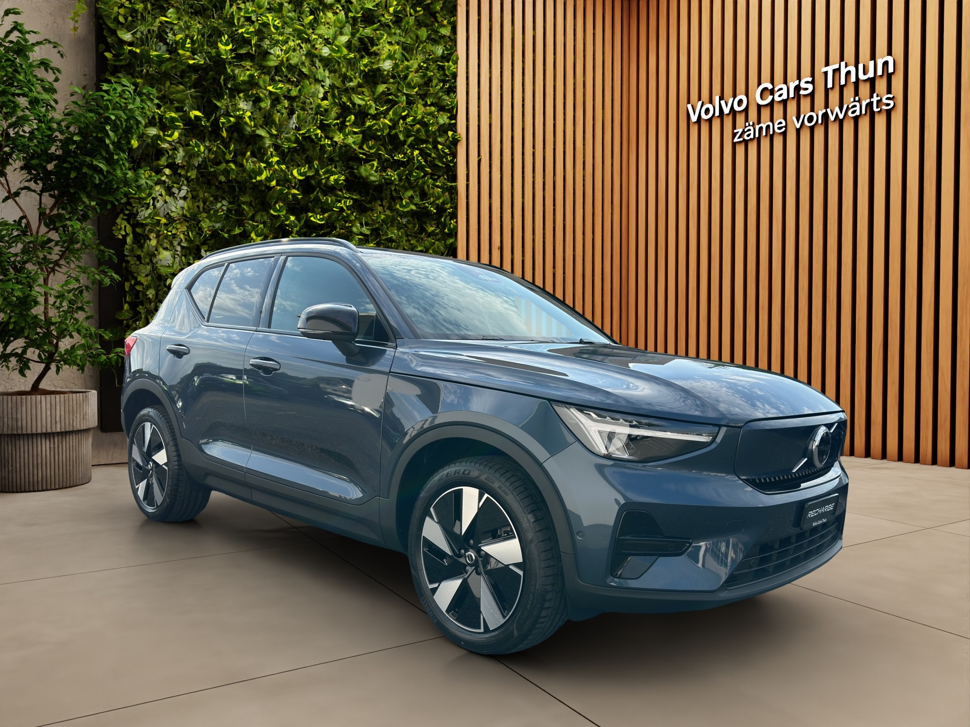 VOLVO EX40 Twin Plus AWD-showroom-element-2