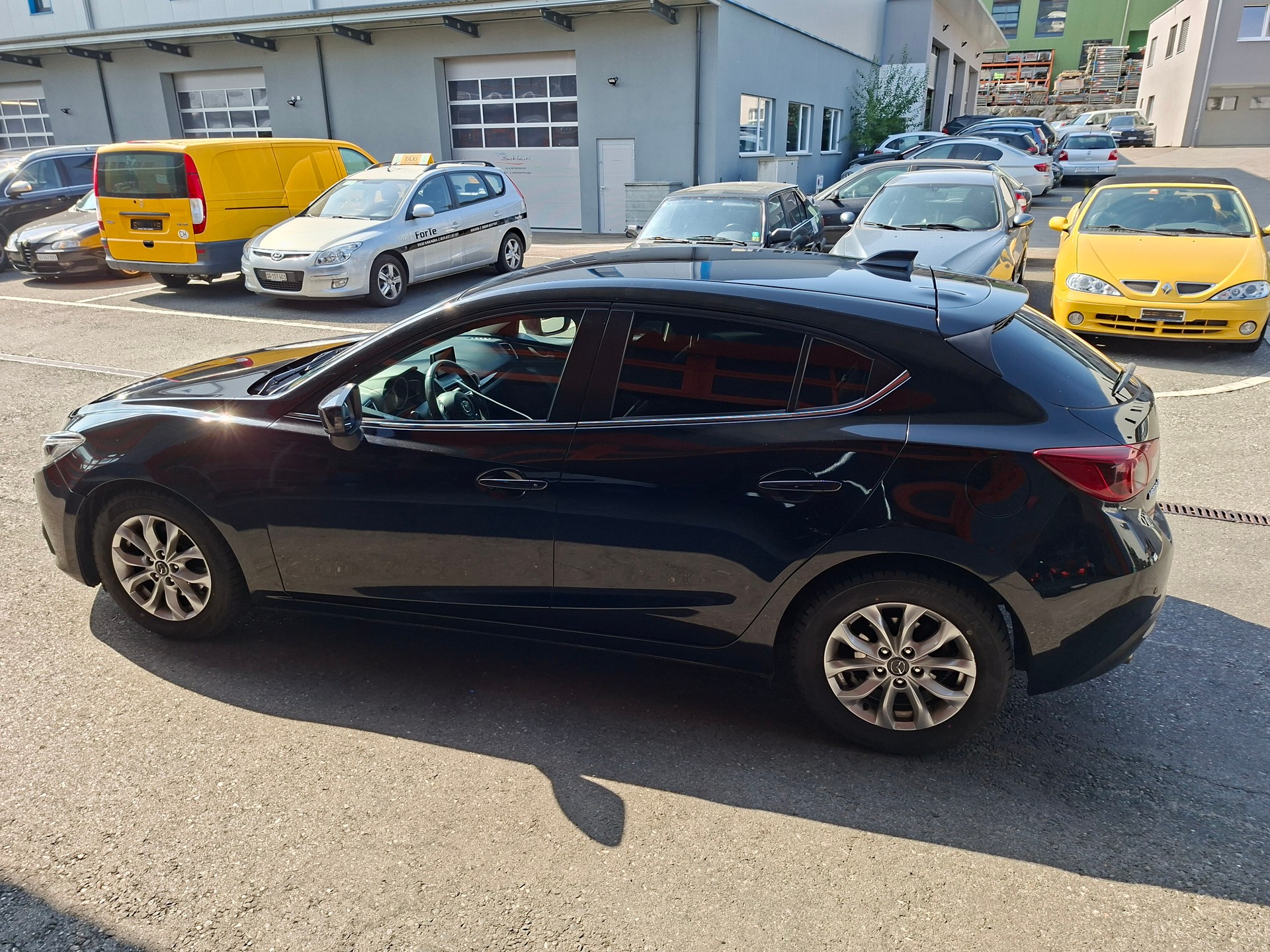 MAZDA 3 2.2 16V CD Revolution-image-6