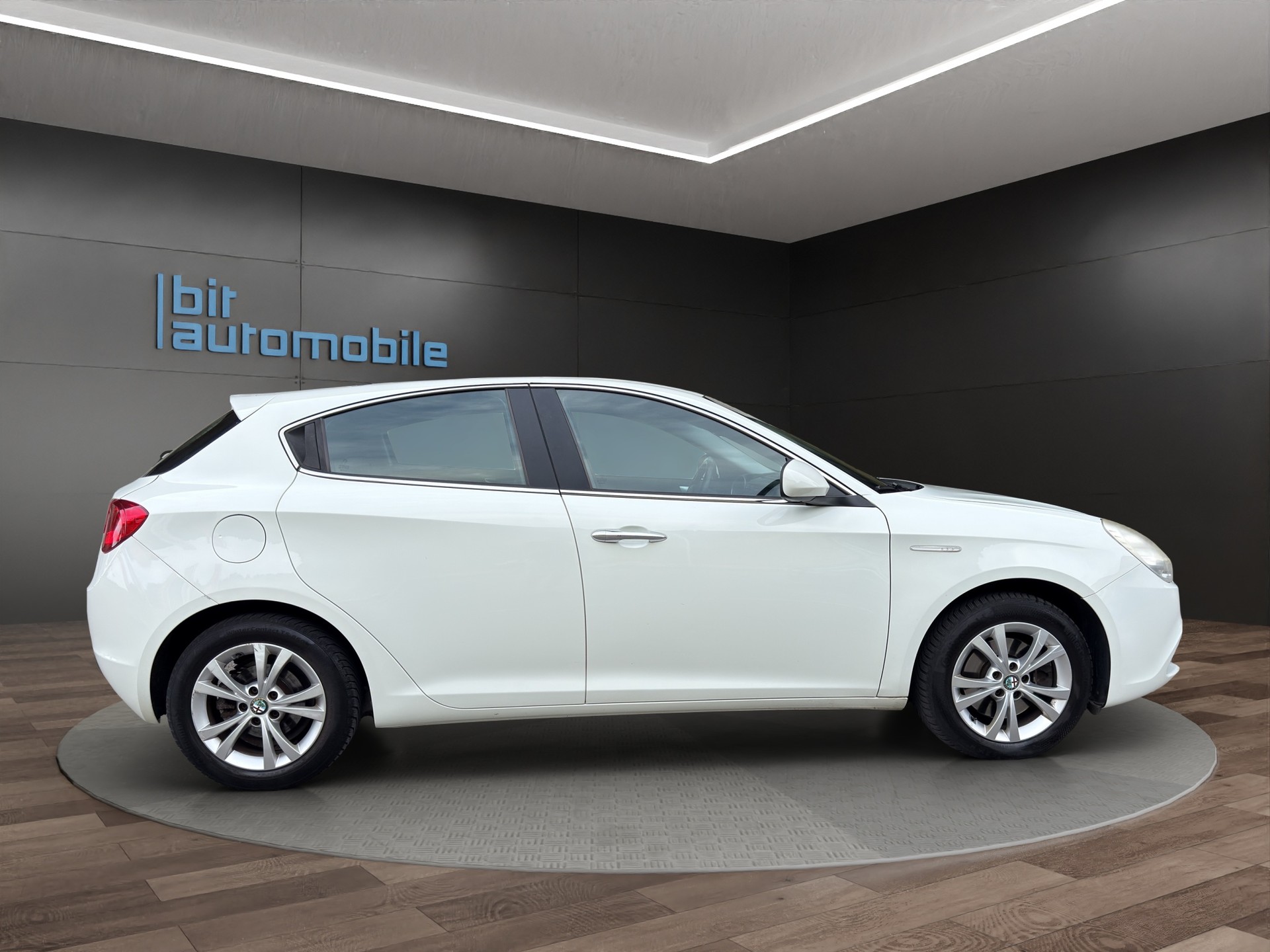 ALFA ROMEO Giulietta 1.4 MultiAir Distinctive-image-7