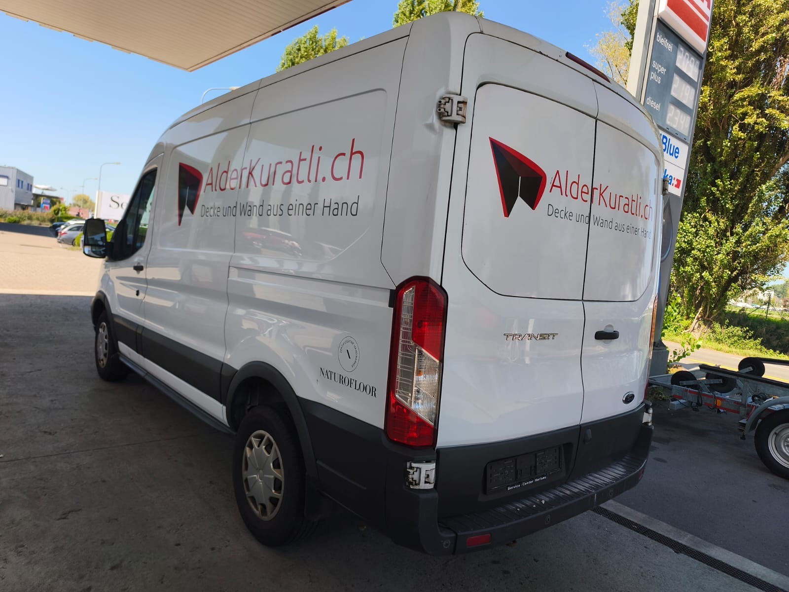 FORD Transit Van 350 L2 Trend 2.0 TDCi 130 FWD-image-1