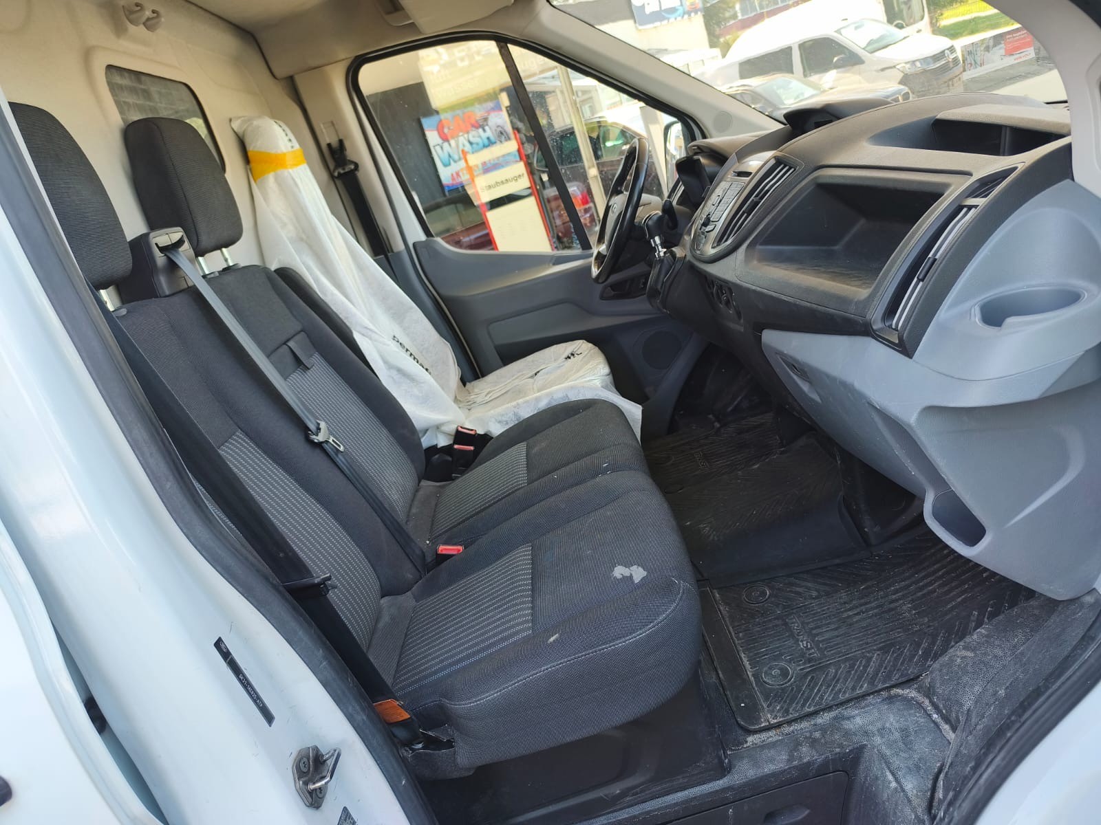 FORD Transit Van 350 L2 Trend 2.0 TDCi 130 FWD-image-10