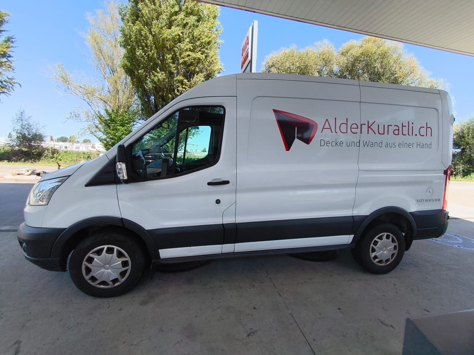 FORD Transit Van 350 L2 Trend 2.0 TDCi 130 FWD-image-4