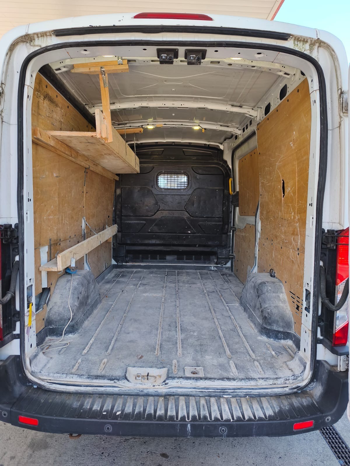 FORD Transit Van 350 L2 Trend 2.0 TDCi 130 FWD-image-12