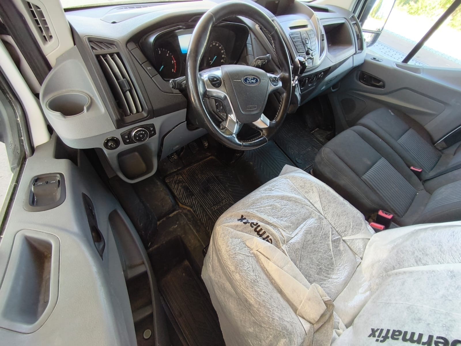 FORD Transit Van 350 L2 Trend 2.0 TDCi 130 FWD-image-17