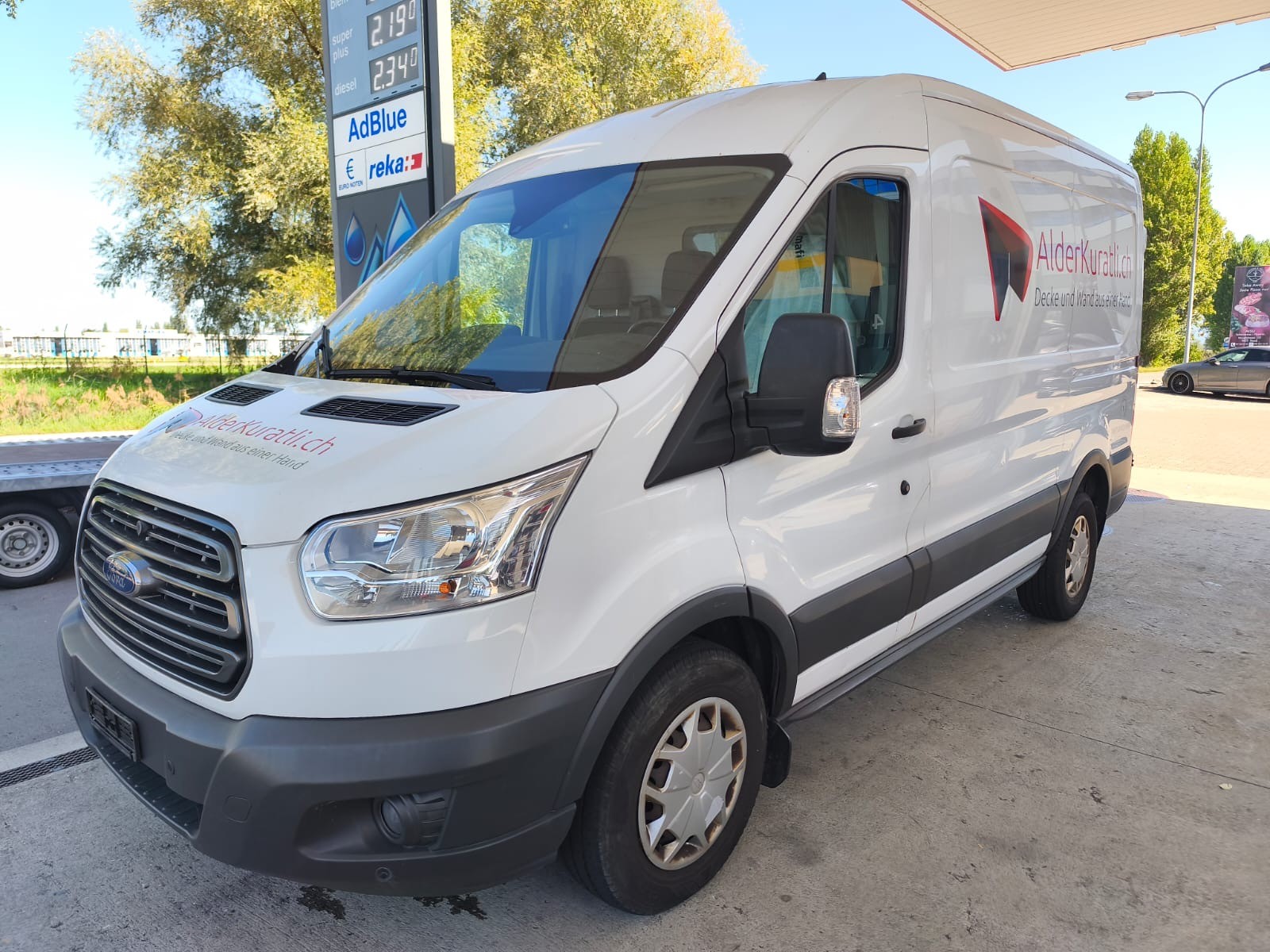 FORD Transit Van 350 L2 Trend 2.0 TDCi 130 FWD-image-5