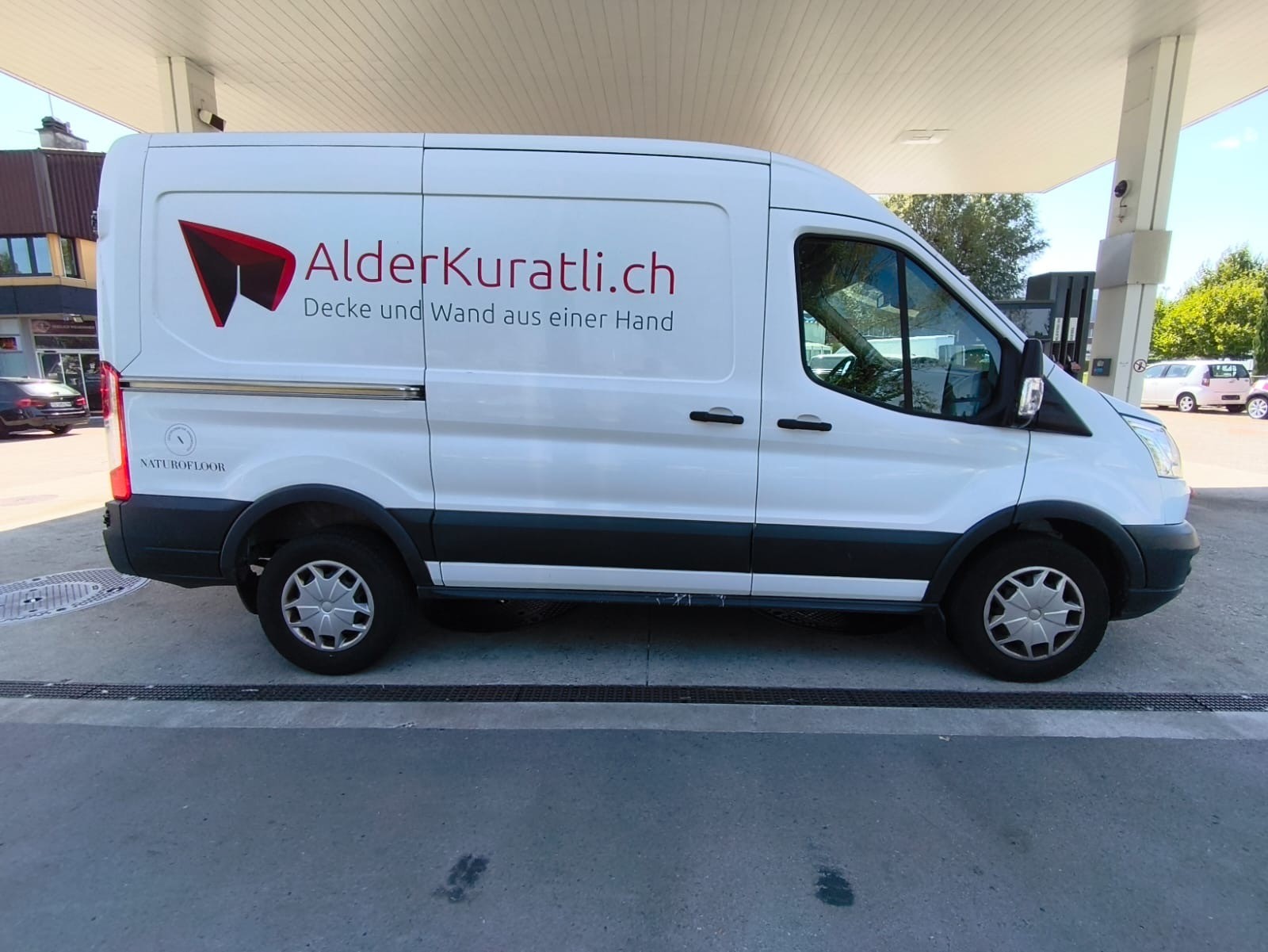 FORD Transit Van 350 L2 Trend 2.0 TDCi 130 FWD-image-3