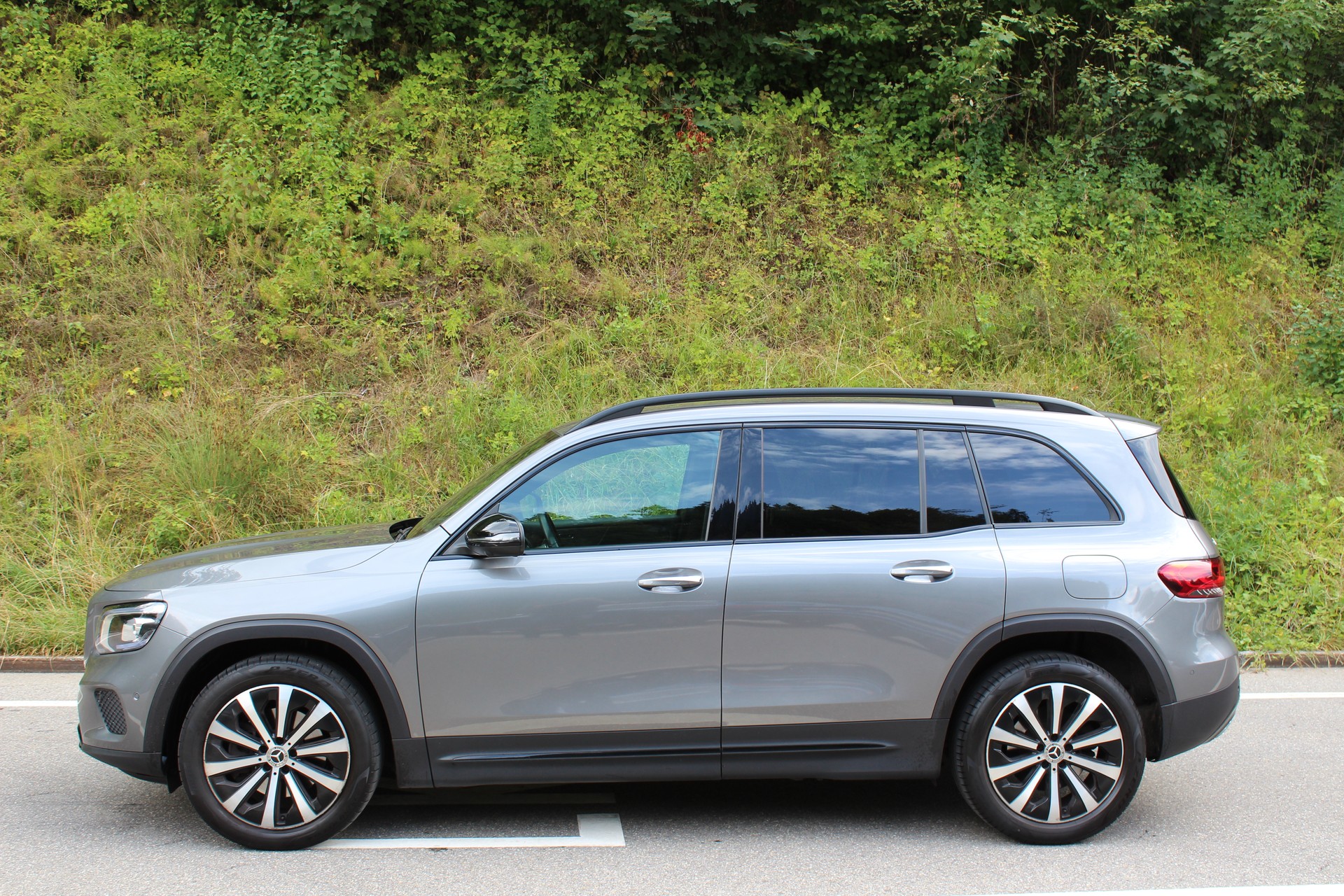 MERCEDES-BENZ GLB 220 d Progressive 4 MATIC 8G-Tronic-image-2