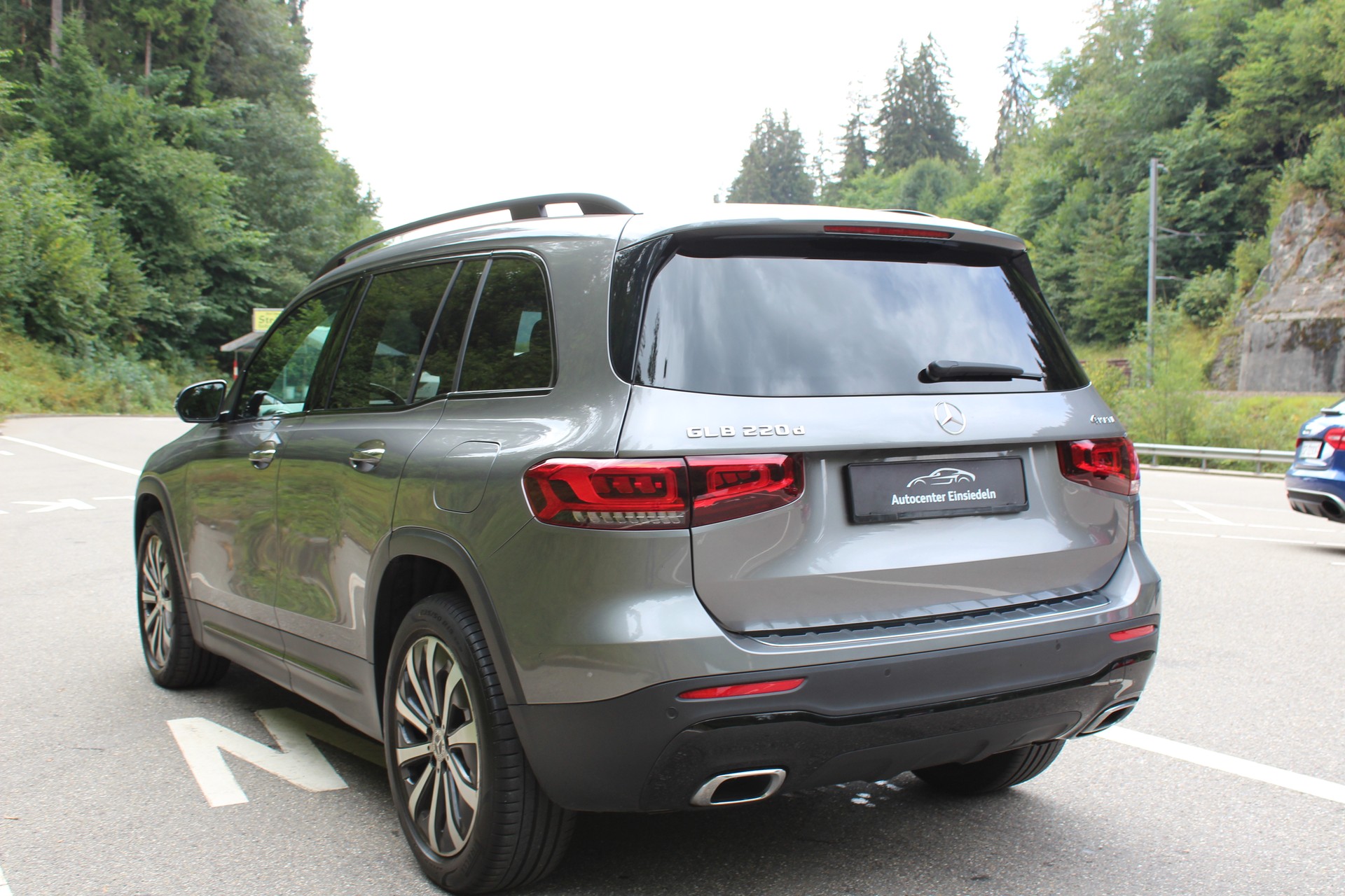 MERCEDES-BENZ GLB 220 d Progressive 4 MATIC 8G-Tronic-image-7