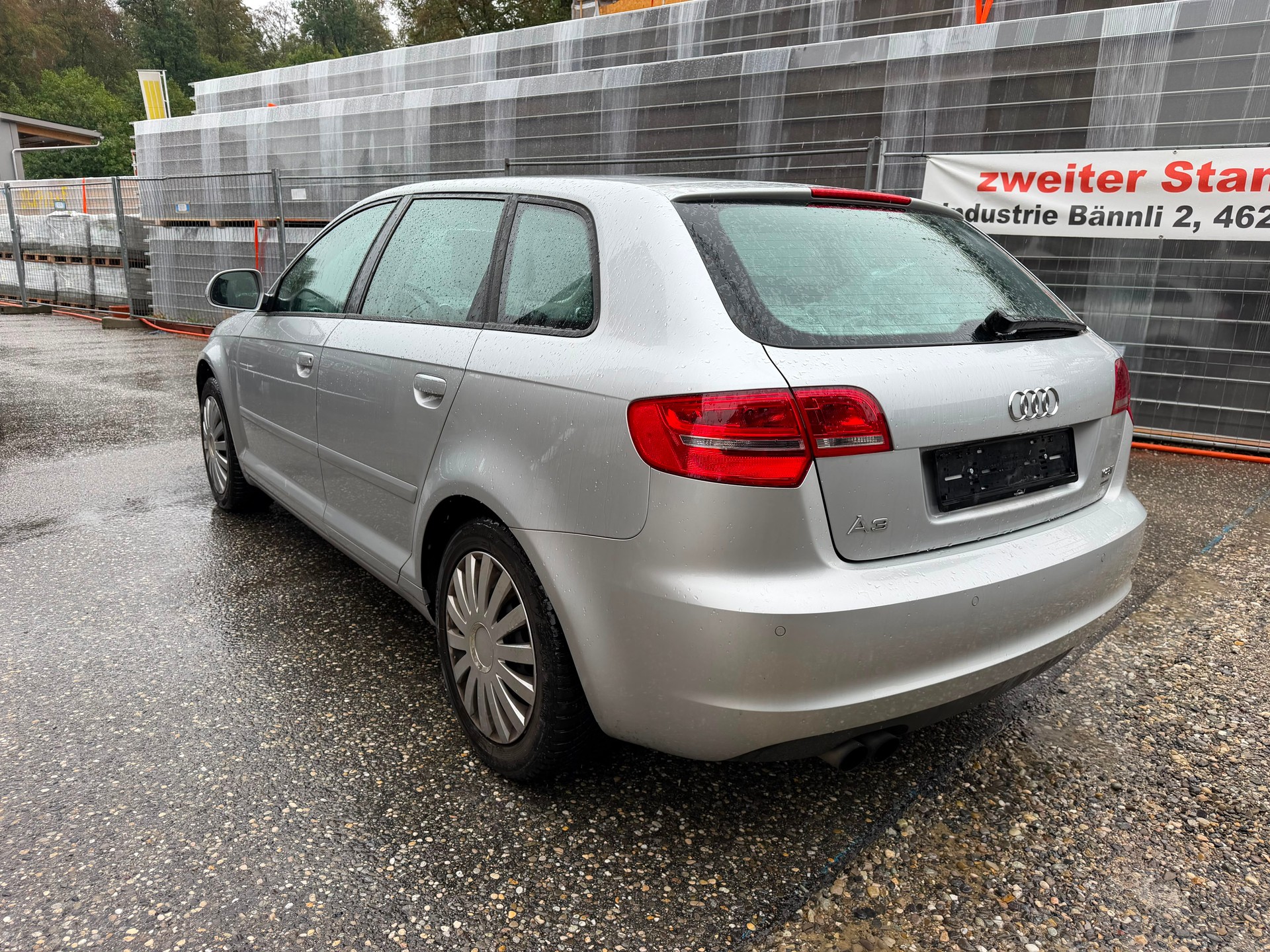 AUDI A3 Sportback 1.8 TFSI Ambiente S-tronic-image-2