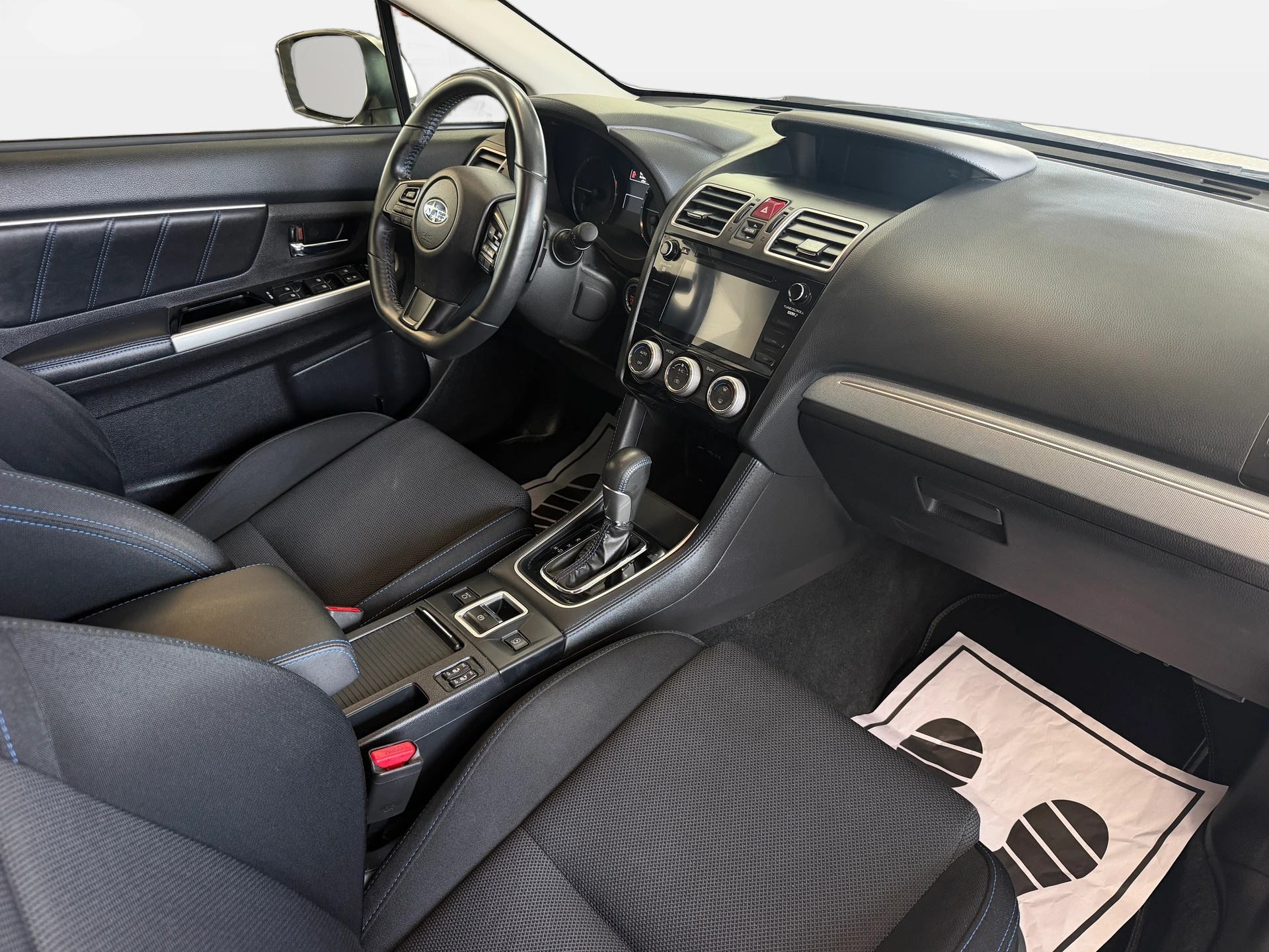 SUBARU Levorg 2.0i Swiss Plus AWD Lineartronic | CH-Auto | 1-Hand | Ab MFK 08.2025 | AHK | Ab Service-image-8