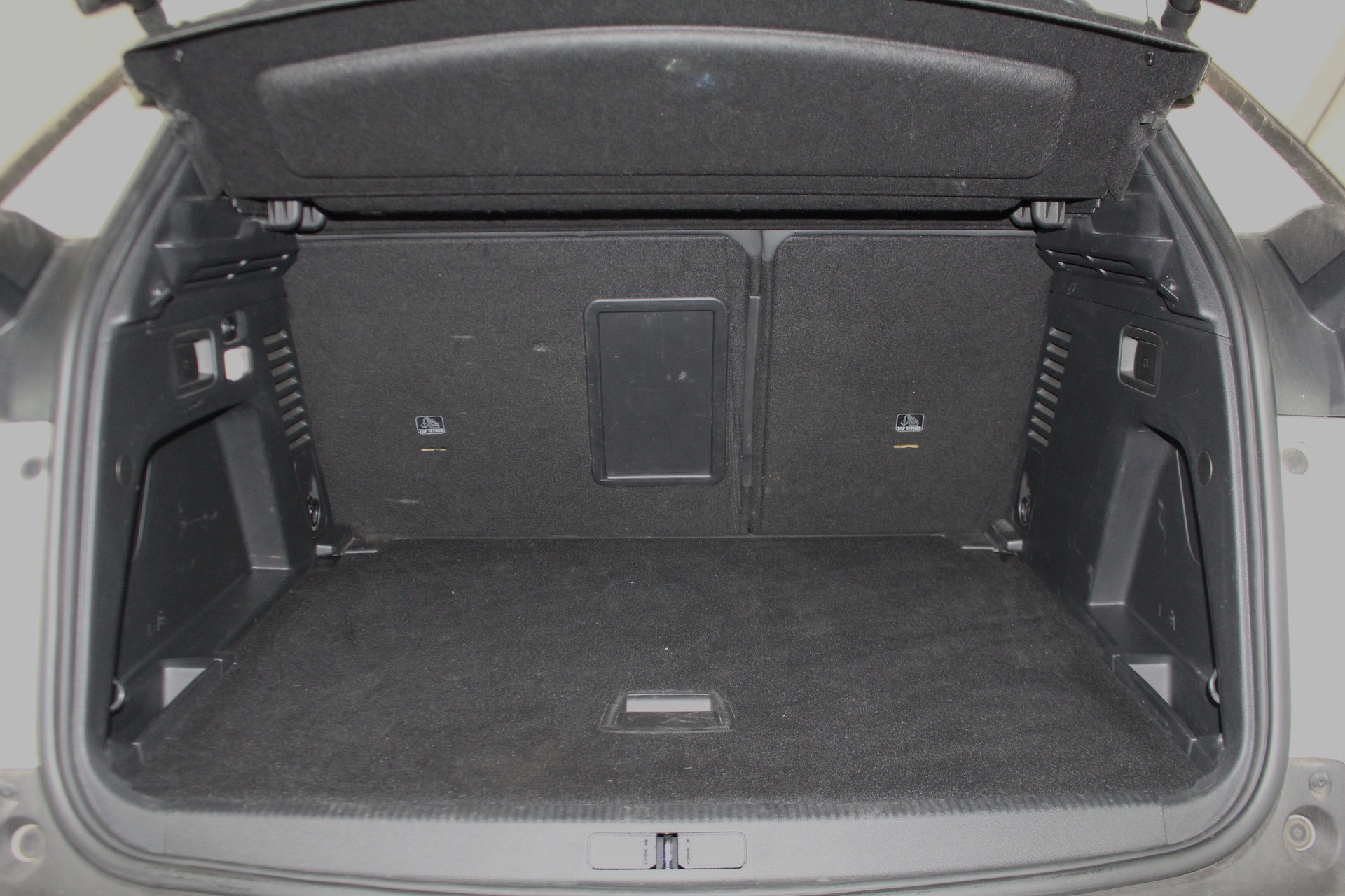 PEUGEOT 3008 2.0 BlueHDi 180 GT-image-8