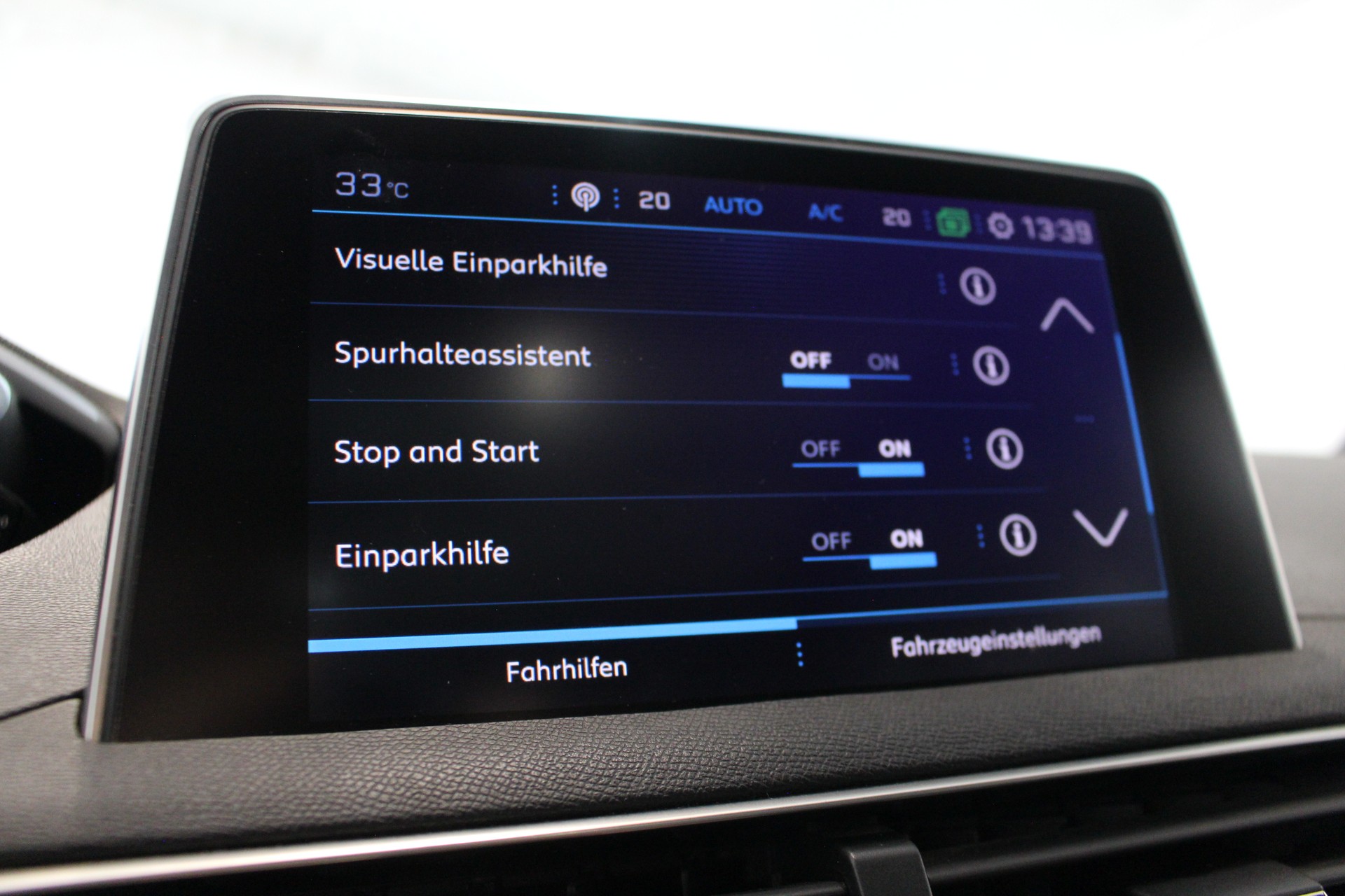 PEUGEOT 3008 2.0 BlueHDi 180 GT-image-19