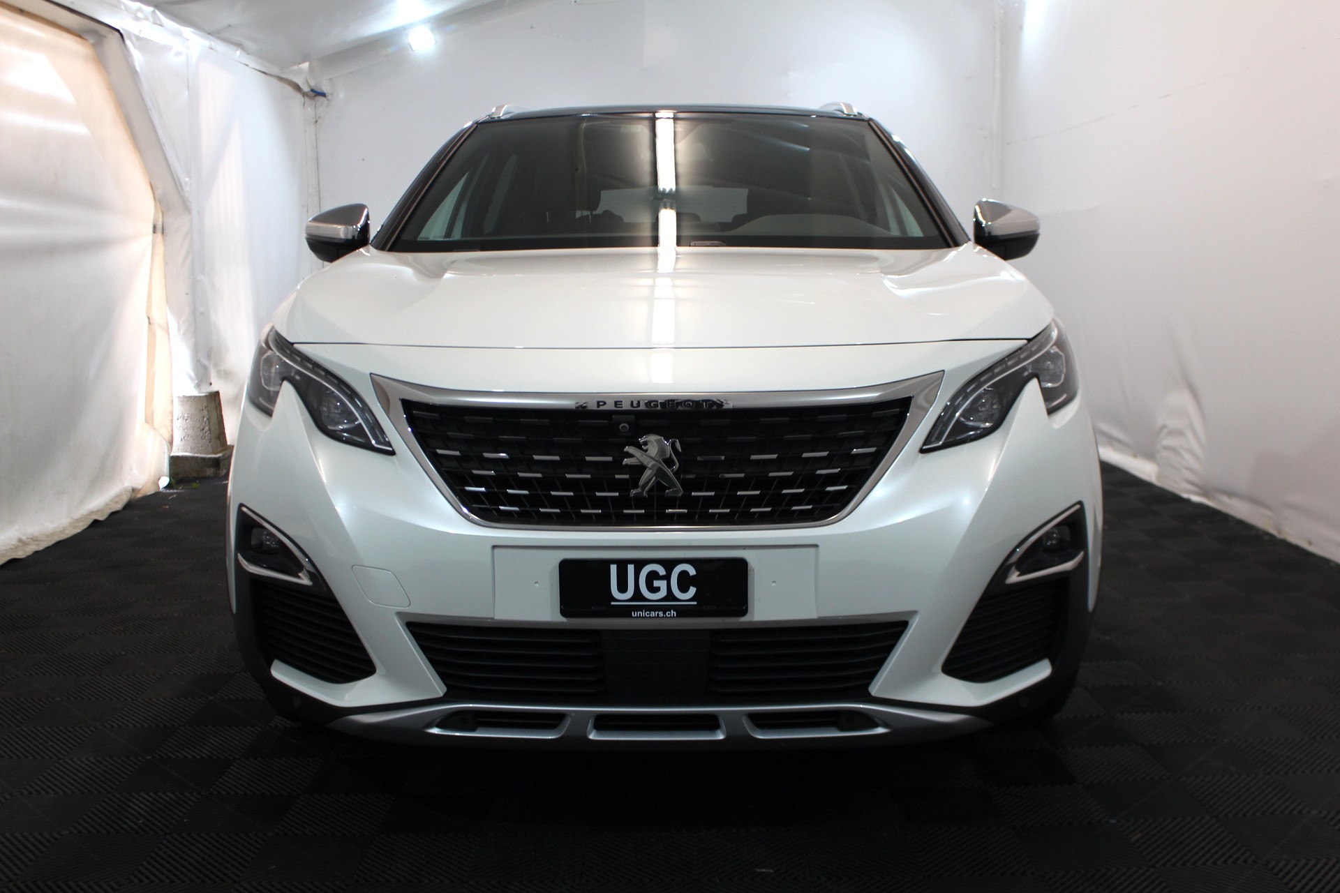 PEUGEOT 3008 2.0 BlueHDi 180 GT-showroom-element-1