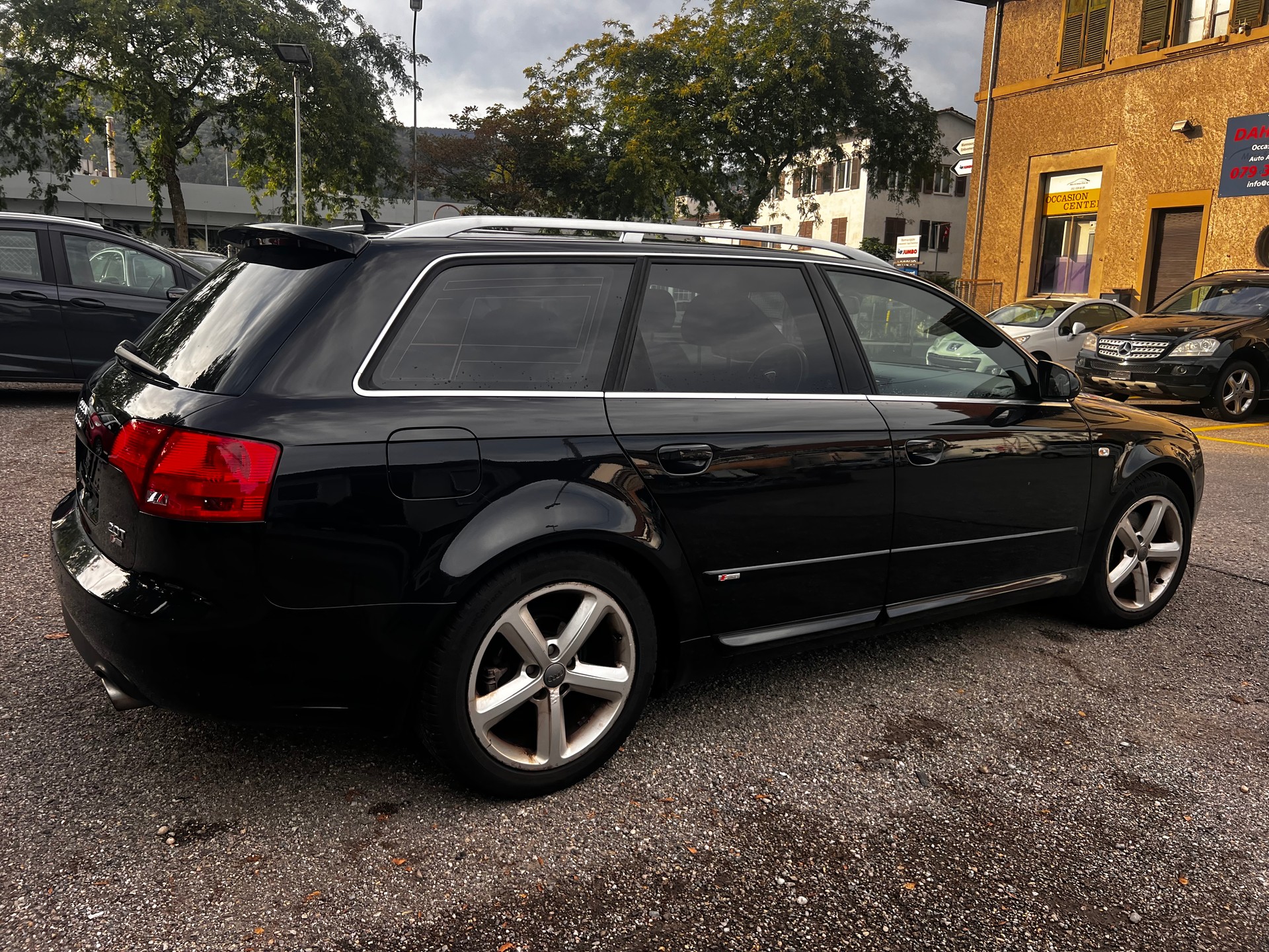AUDI A4 Avant 2.0 Turbo FSIe-image-2