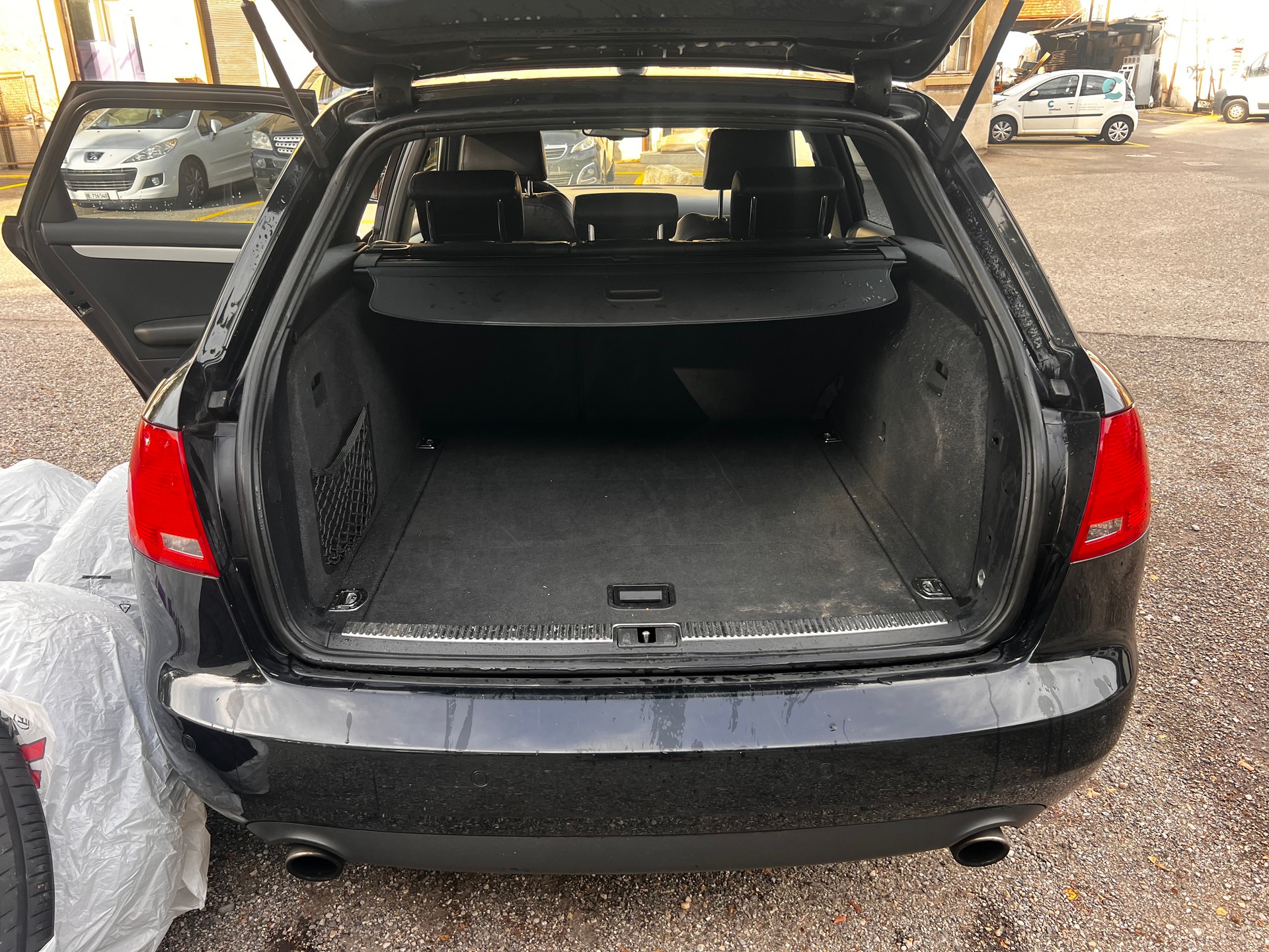 AUDI A4 Avant 2.0 Turbo FSIe-image-7