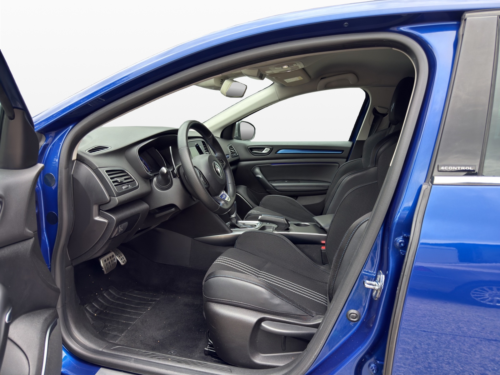 RENAULT Mégane 1.6 16V Turbo GT EDC-image-8