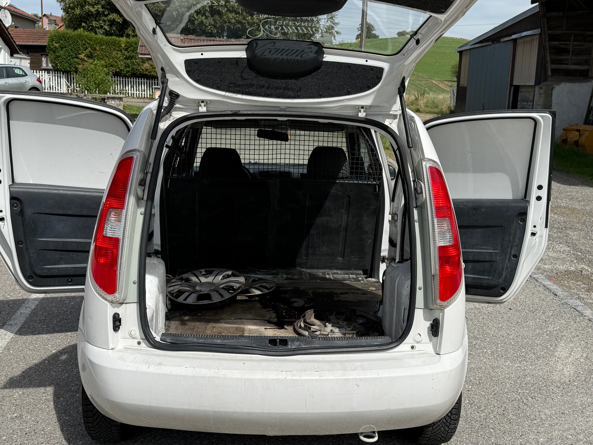 SKODA Praktik 1.2 TDI-image-4