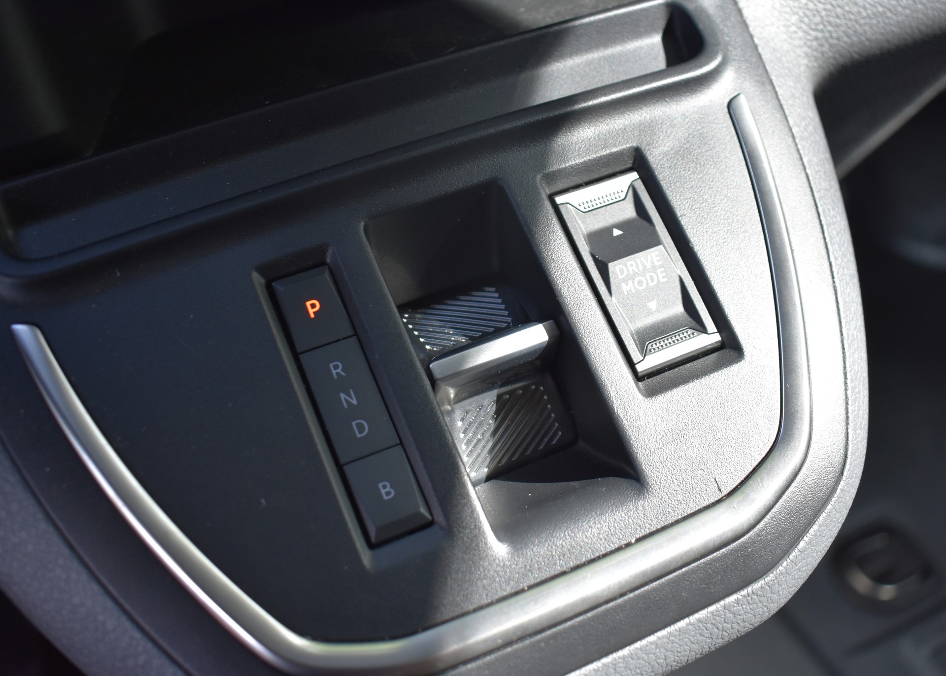 OPEL Vivaro Cargo-e 75 kWh Enjoy M-image-16