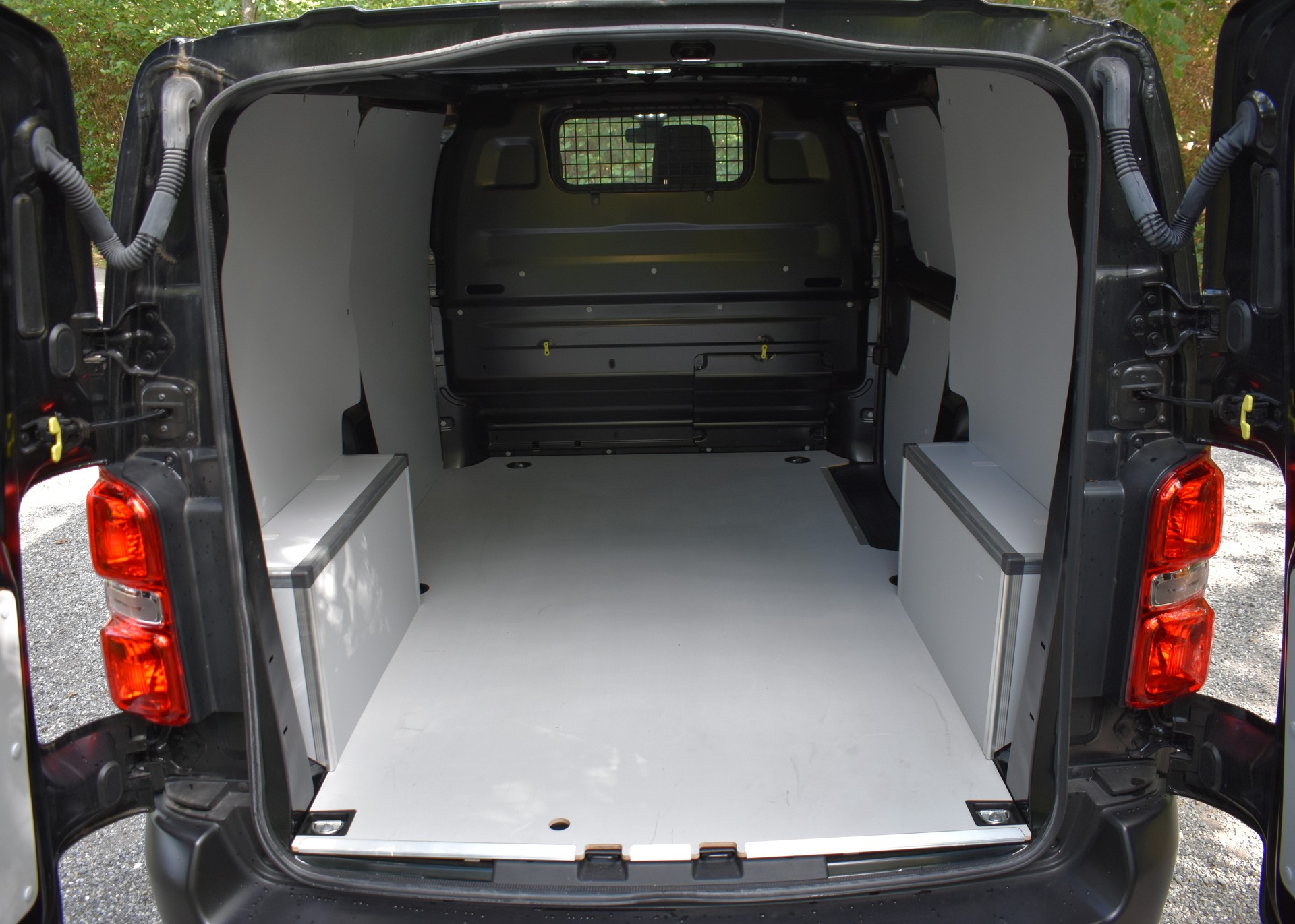 OPEL Vivaro Cargo-e 75 kWh Enjoy M-image-17