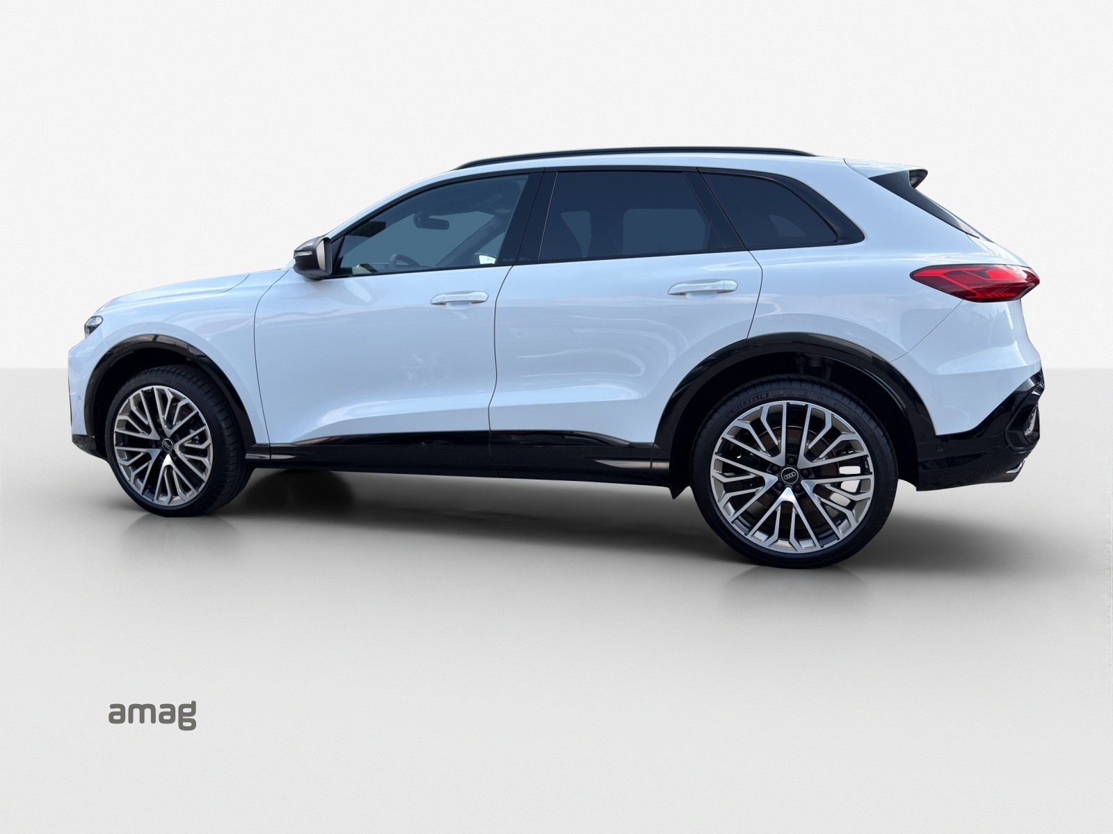AUDI SQ5 TFSI quattro S-tronic-image-1