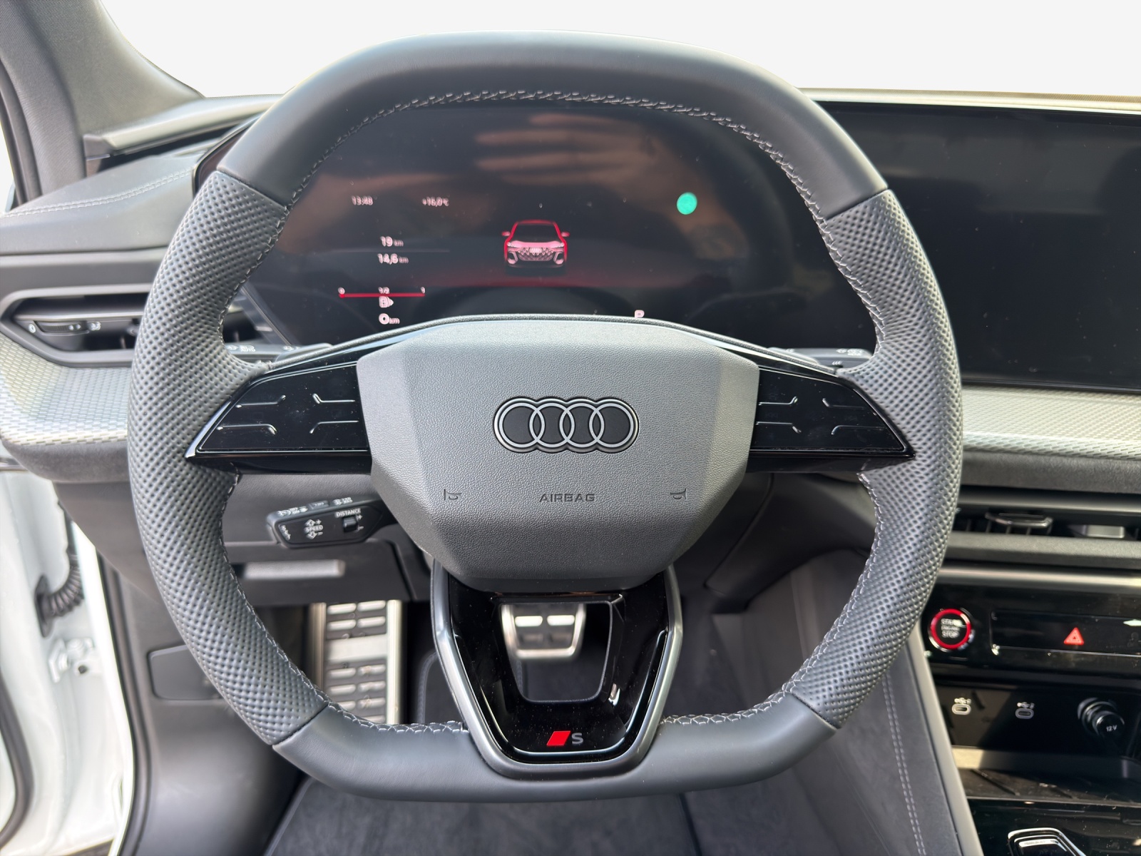 AUDI SQ5 TFSI quattro S-tronic-image-9