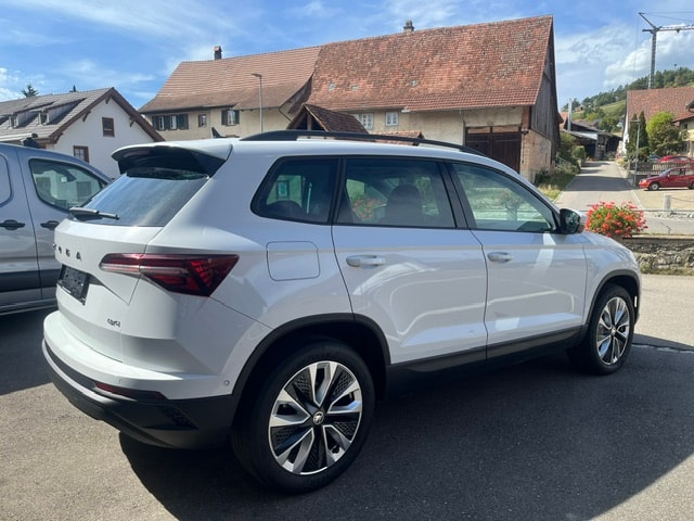 SKODA Karoq 2.0 TDI Style 4x4 DSG-image-2