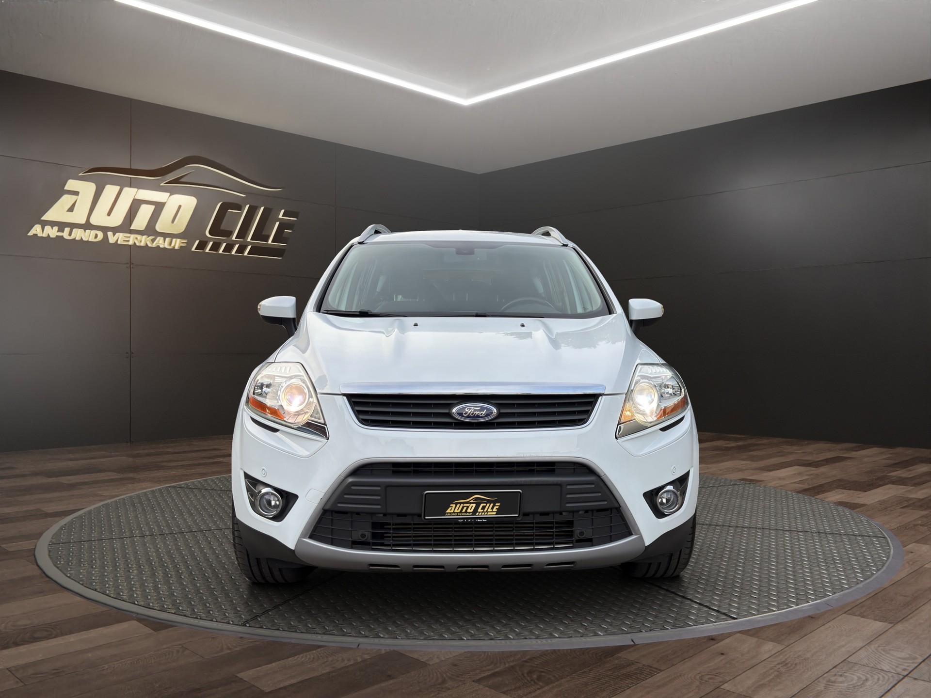 FORD Kuga 2.0 TDCi Titanium 4WD PowerShift Anhängelast 2500Kg-image-1