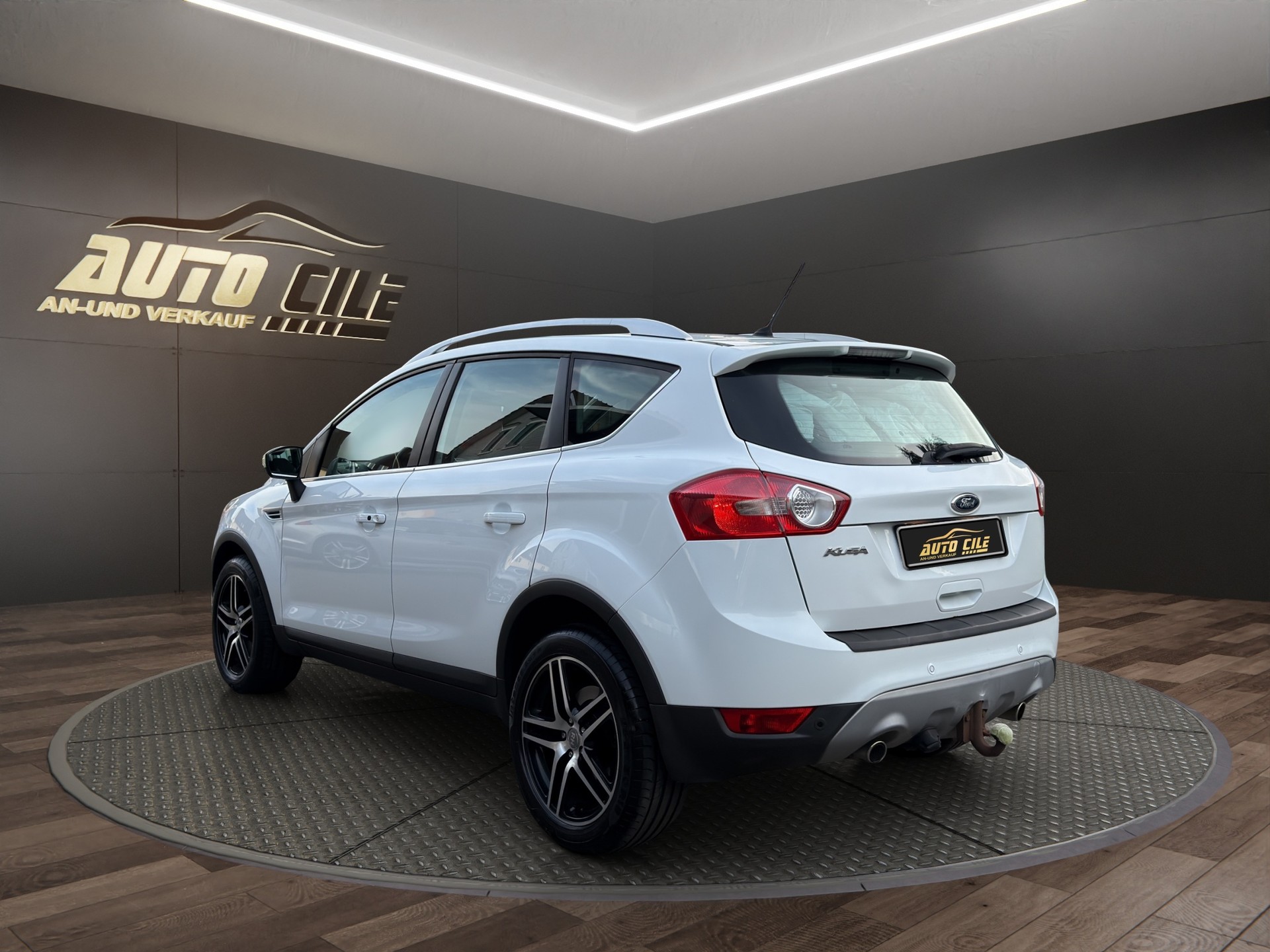 FORD Kuga 2.0 TDCi Titanium 4WD PowerShift Anhängelast 2500Kg-image-5
