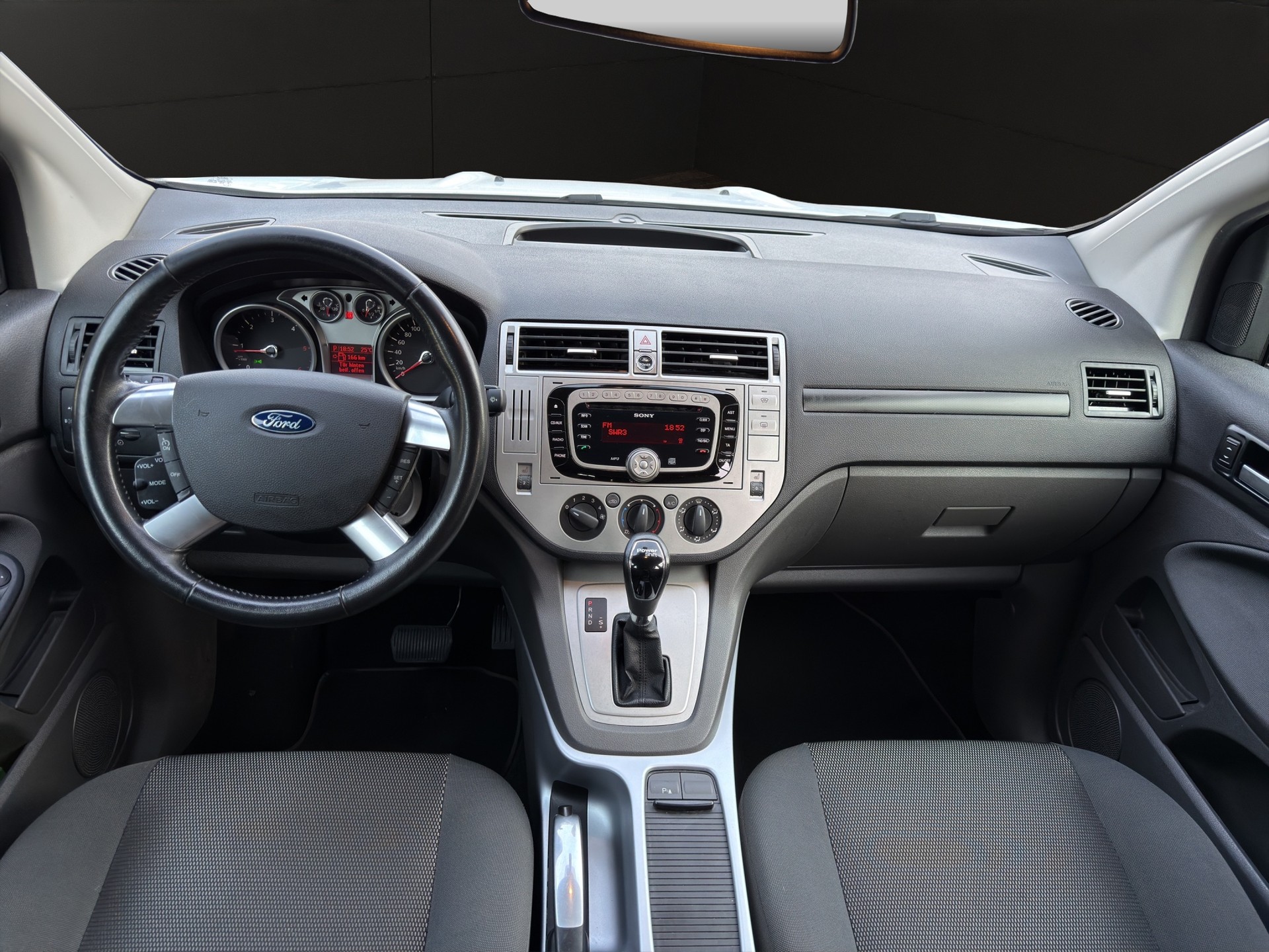 FORD Kuga 2.0 TDCi Titanium 4WD PowerShift Anhängelast 2500Kg-image-11