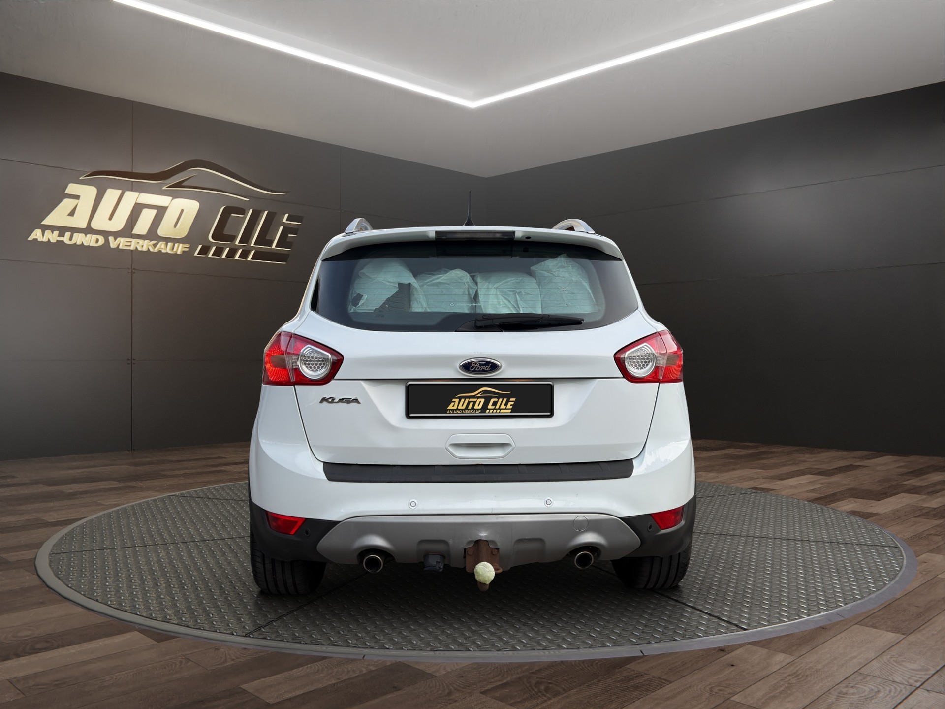 FORD Kuga 2.0 TDCi Titanium 4WD PowerShift Anhängelast 2500Kg-image-6