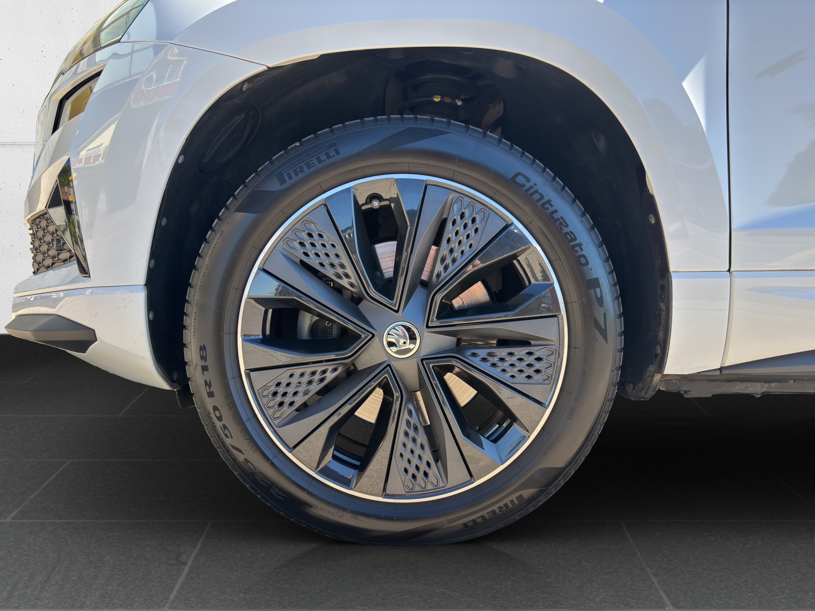 SKODA New Karoq 2.0 TSI SportLine 4x4 DSG mit AHK, Rückfahrkamera & Frontscheibenheizung-image-10