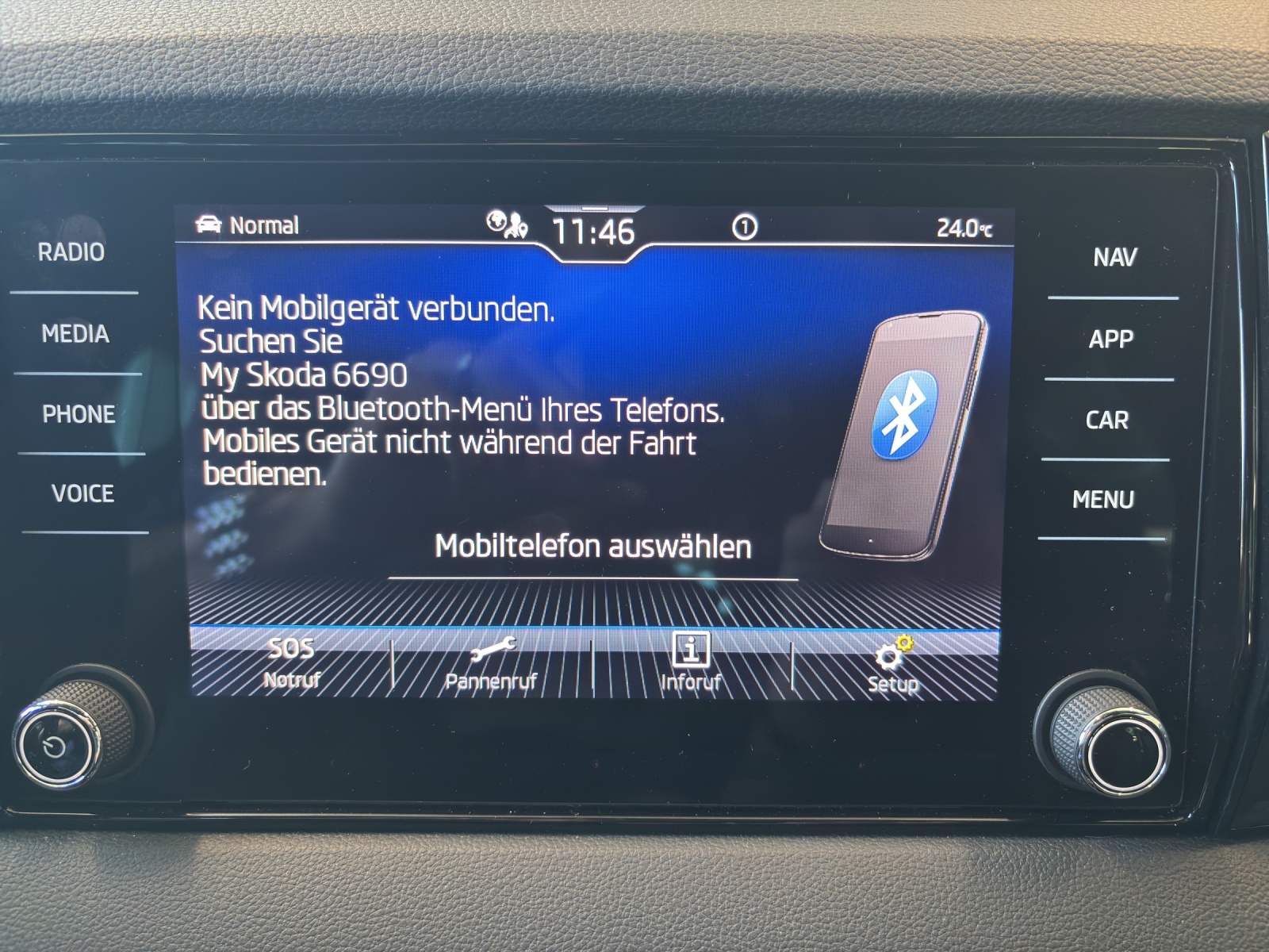 SKODA New Karoq 2.0 TSI SportLine 4x4 DSG mit AHK, Rückfahrkamera & Frontscheibenheizung-image-20