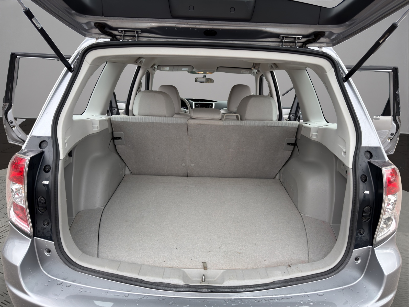 SUBARU Forester 2.0XS Comfort Automatic-image-18
