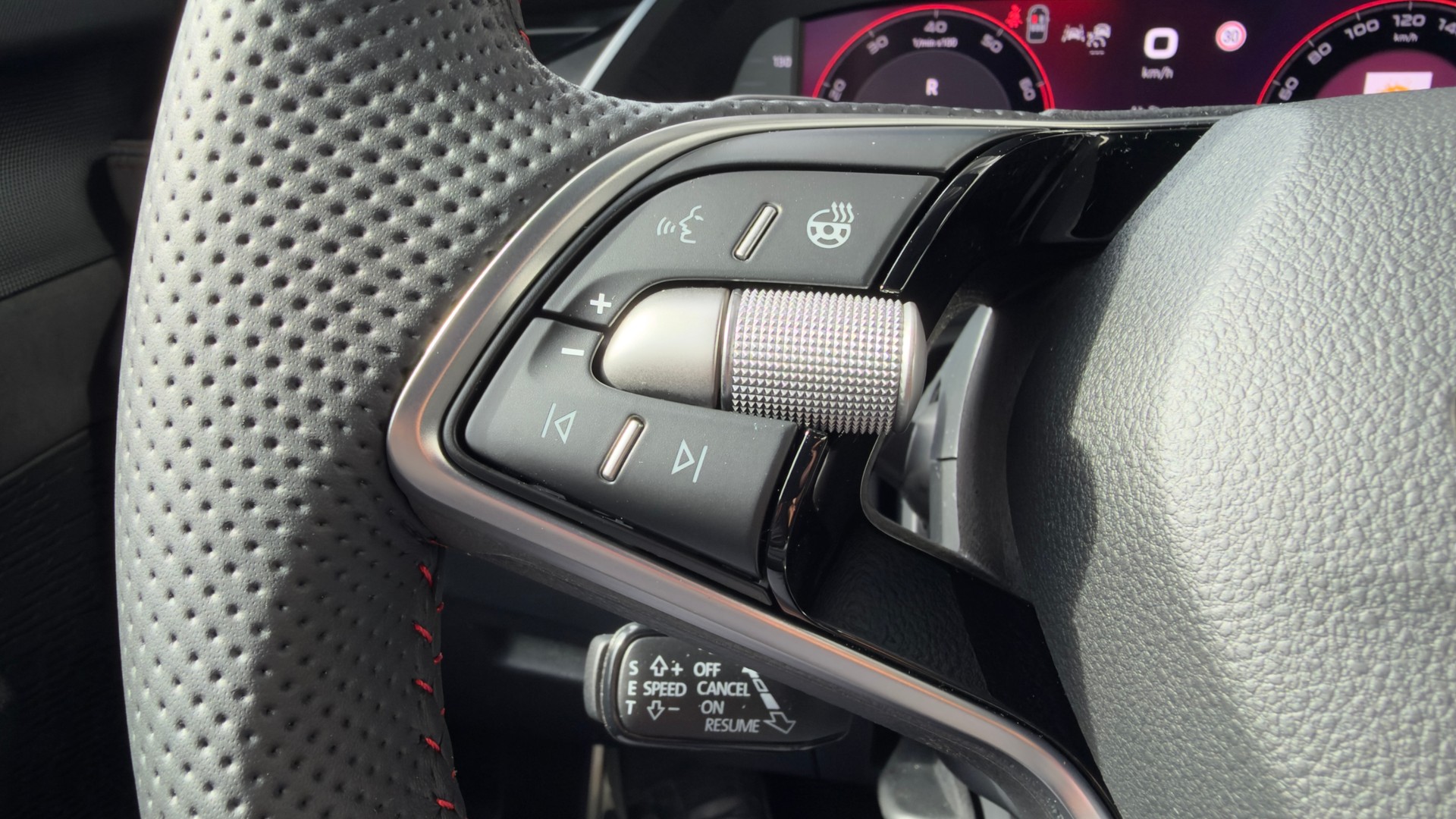 SKODA Octavia RS 30 2.0 TSI 265PS 7DSG-image-9