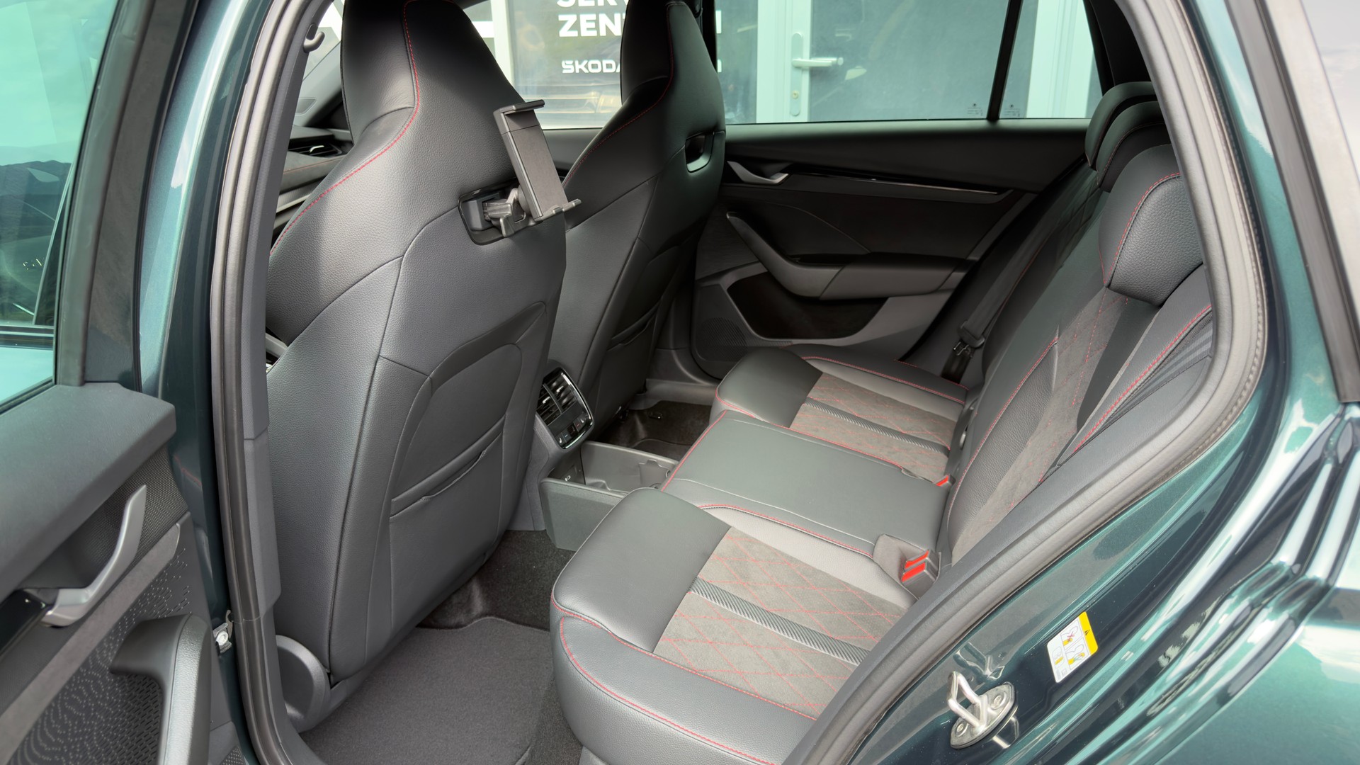 SKODA Octavia RS 30 2.0 TSI 265PS 7DSG-image-6