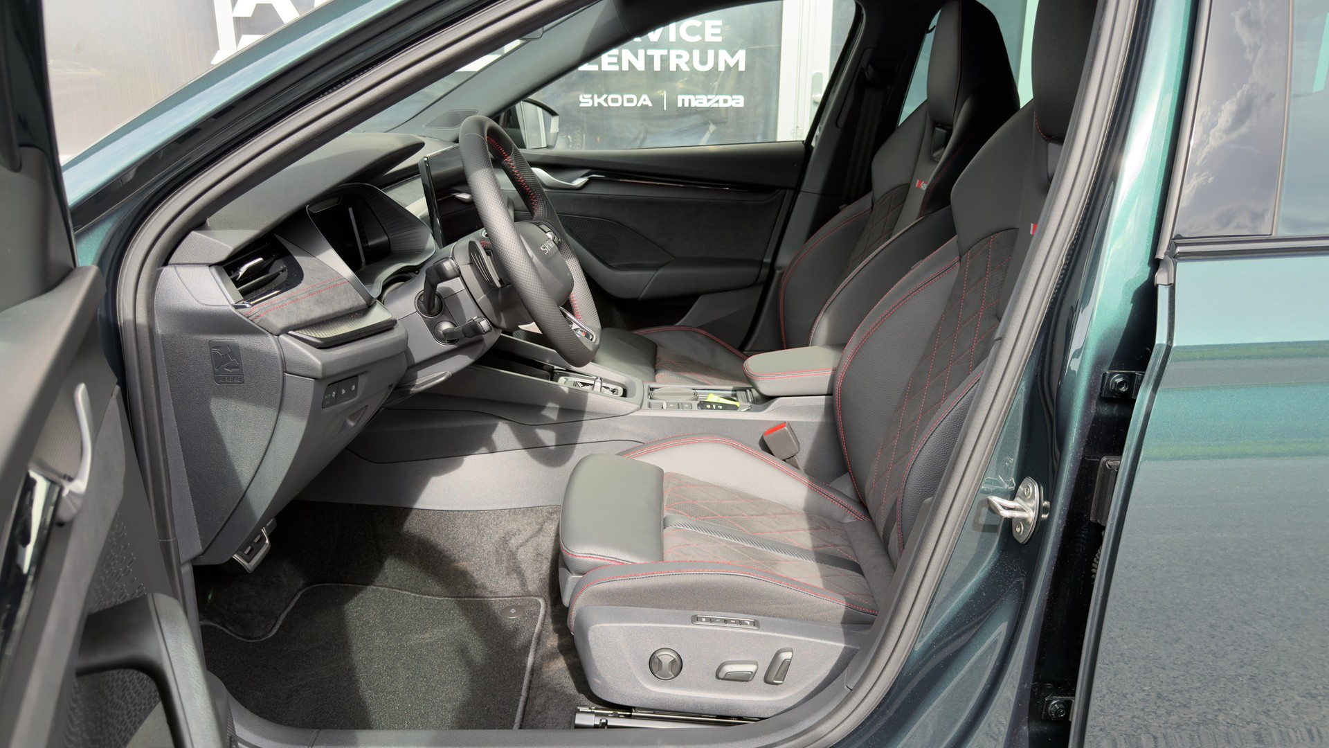 SKODA Octavia RS 30 2.0 TSI 265PS 7DSG-image-10