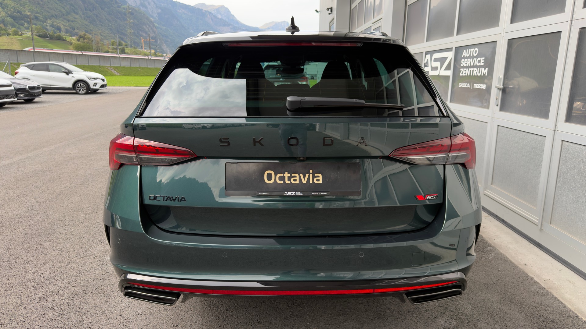 SKODA Octavia RS 30 2.0 TSI 265PS 7DSG-image-2