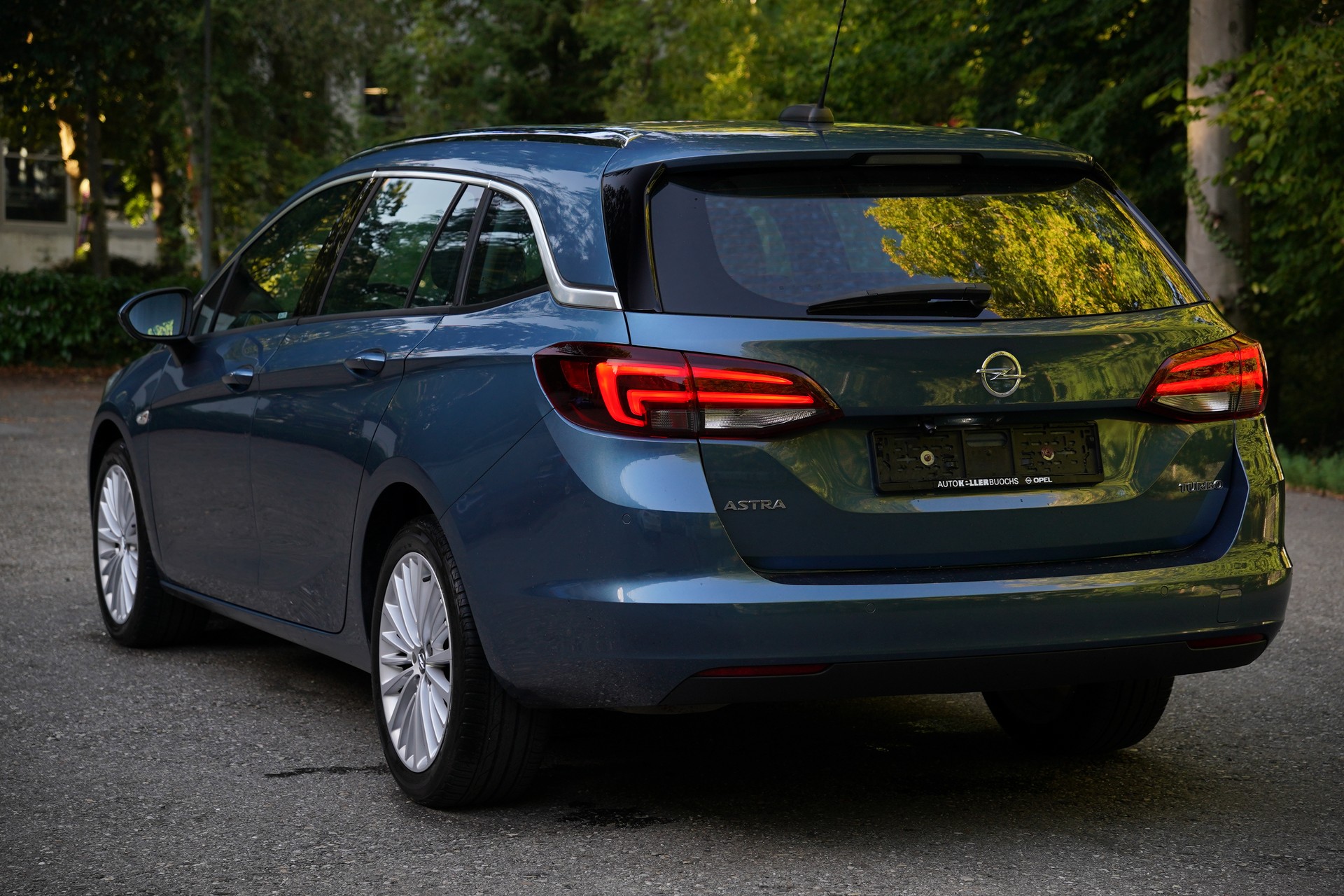 OPEL Astra Sports Tourer 1.4i Turbo Excellence Automat-image-4