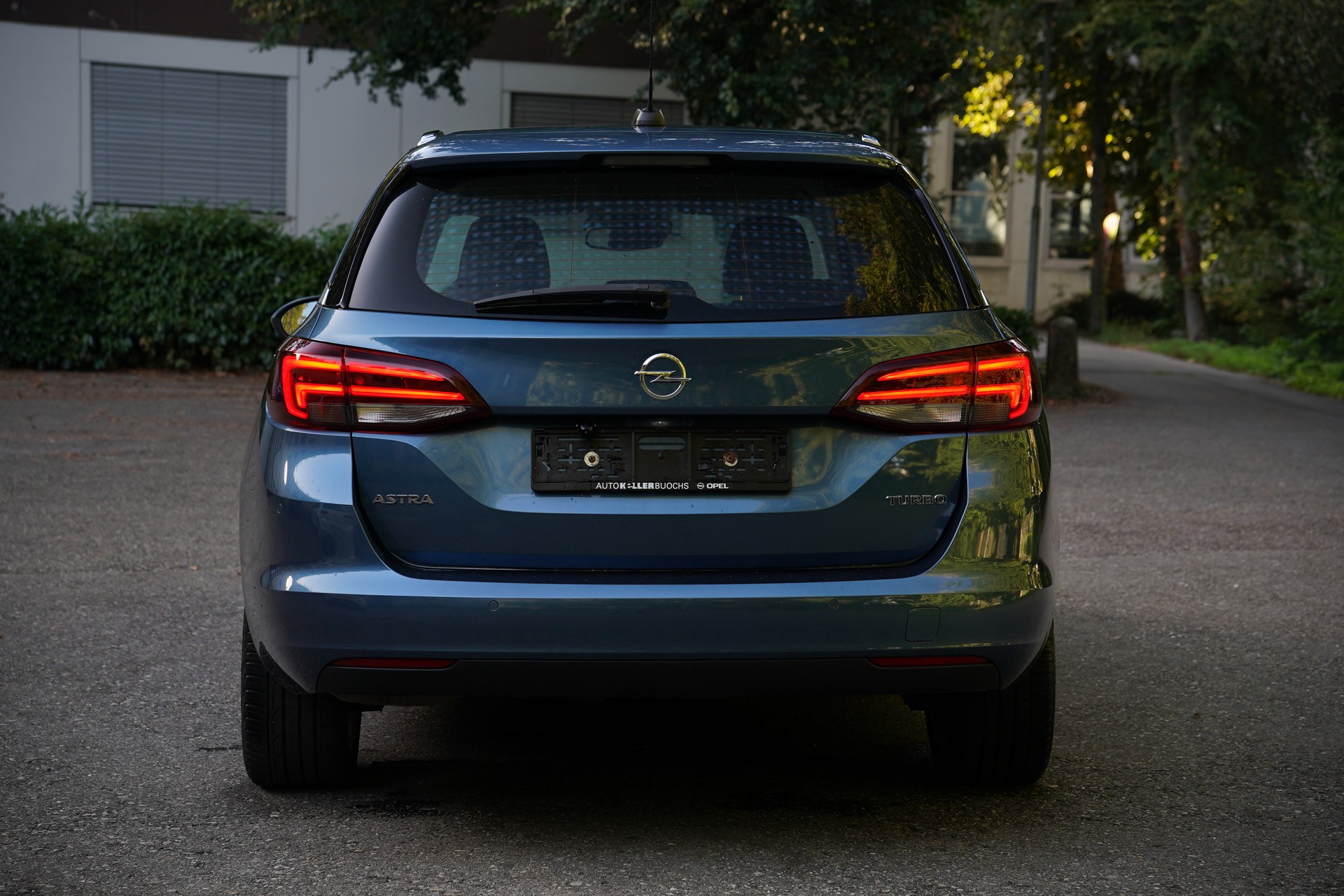 OPEL Astra Sports Tourer 1.4i Turbo Excellence Automat-image-3