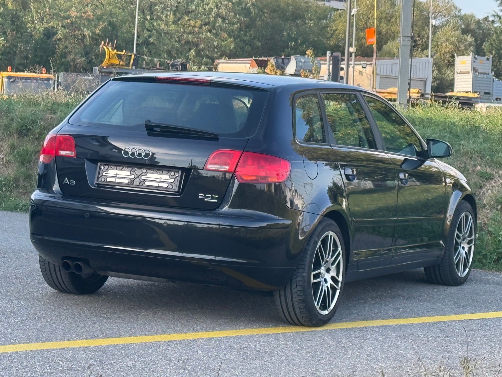 AUDI A3 Sportback 2.0 Turbo FSI Ambiente quattro-image-5